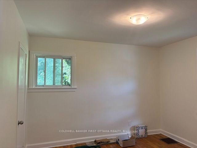 Photo 4 of 92 Lotta Avenue, Ottawa, Meadowlands/St. Claire Gardens — HOMEH