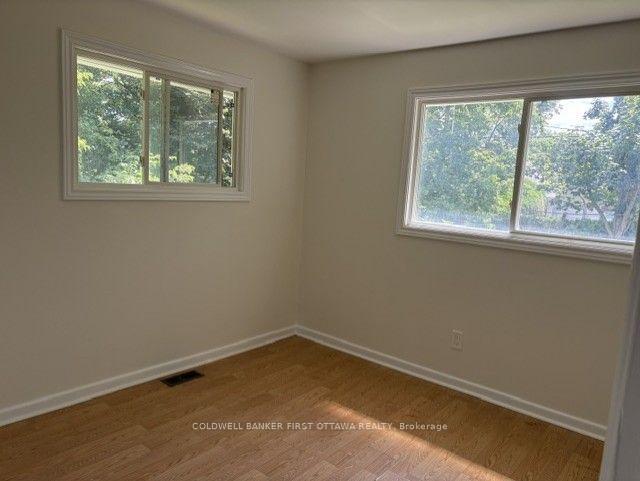 Photo 8 of 92 Lotta Avenue, Ottawa, Meadowlands/St. Claire Gardens — HOMEH