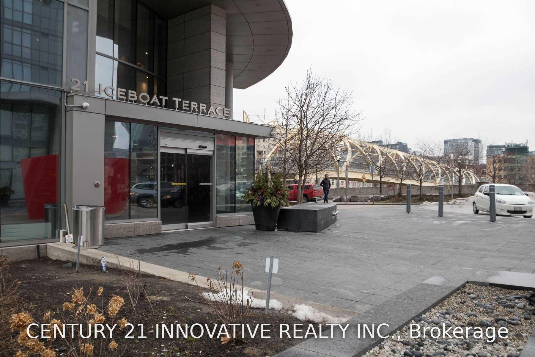Photo 2 of Unit 3612, 21 Iceboat Terrace, Toronto, Waterfront Communities — HOMEH