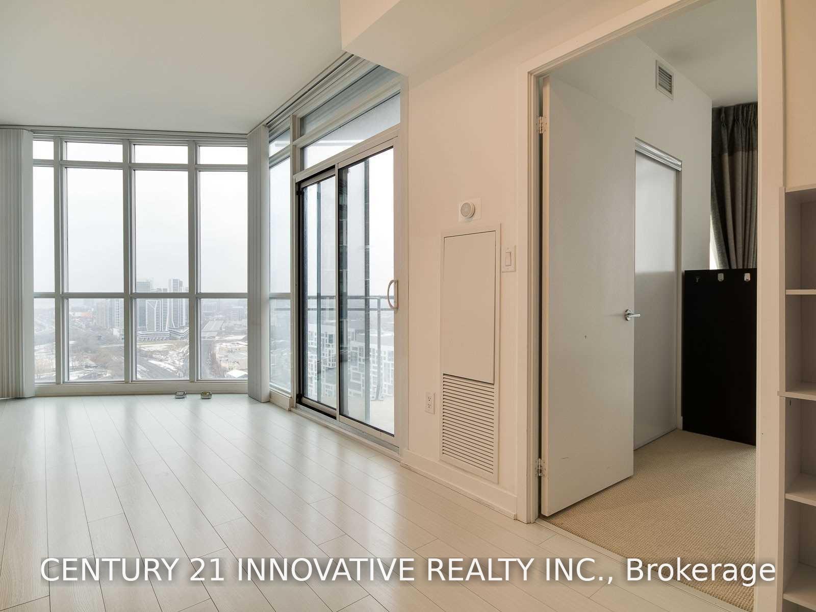 Photo 8 of Unit 3612, 21 Iceboat Terrace, Toronto, Waterfront Communities — HOMEH
