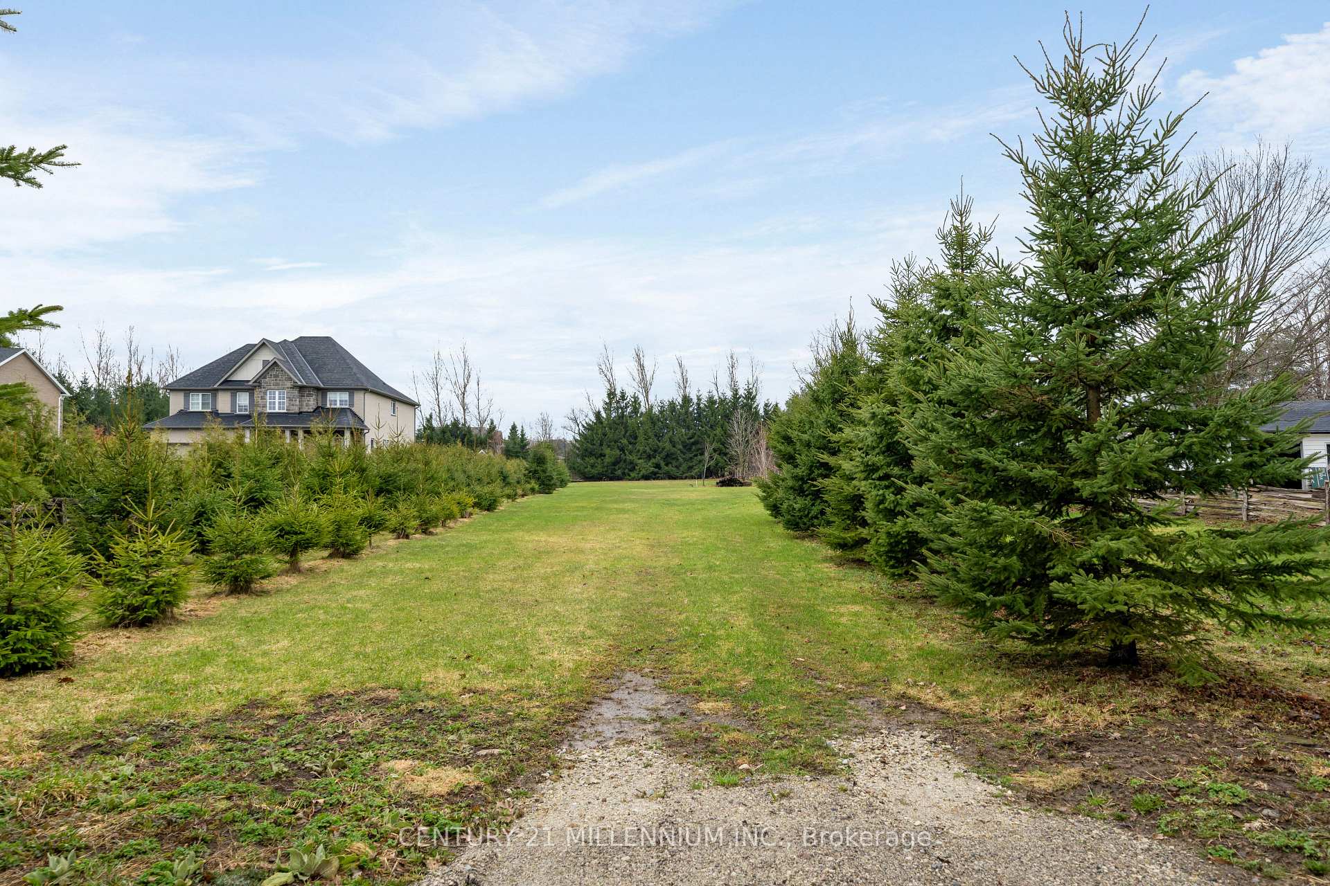 Photo 10 of 5358 Ninth Line, Erin — HOMEH
