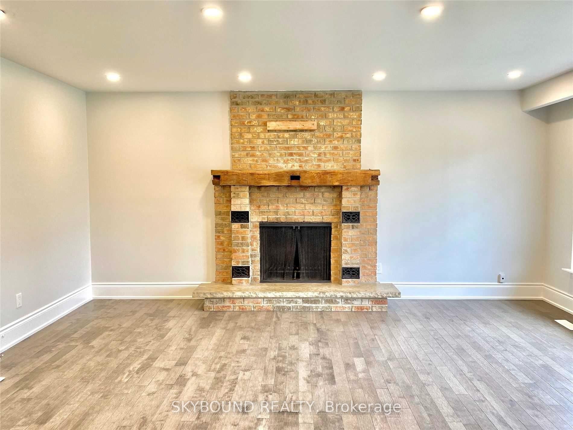 Photo 4 of 165 Orchard Heights Boulevard, Aurora, Aurora Heights — HOMEH