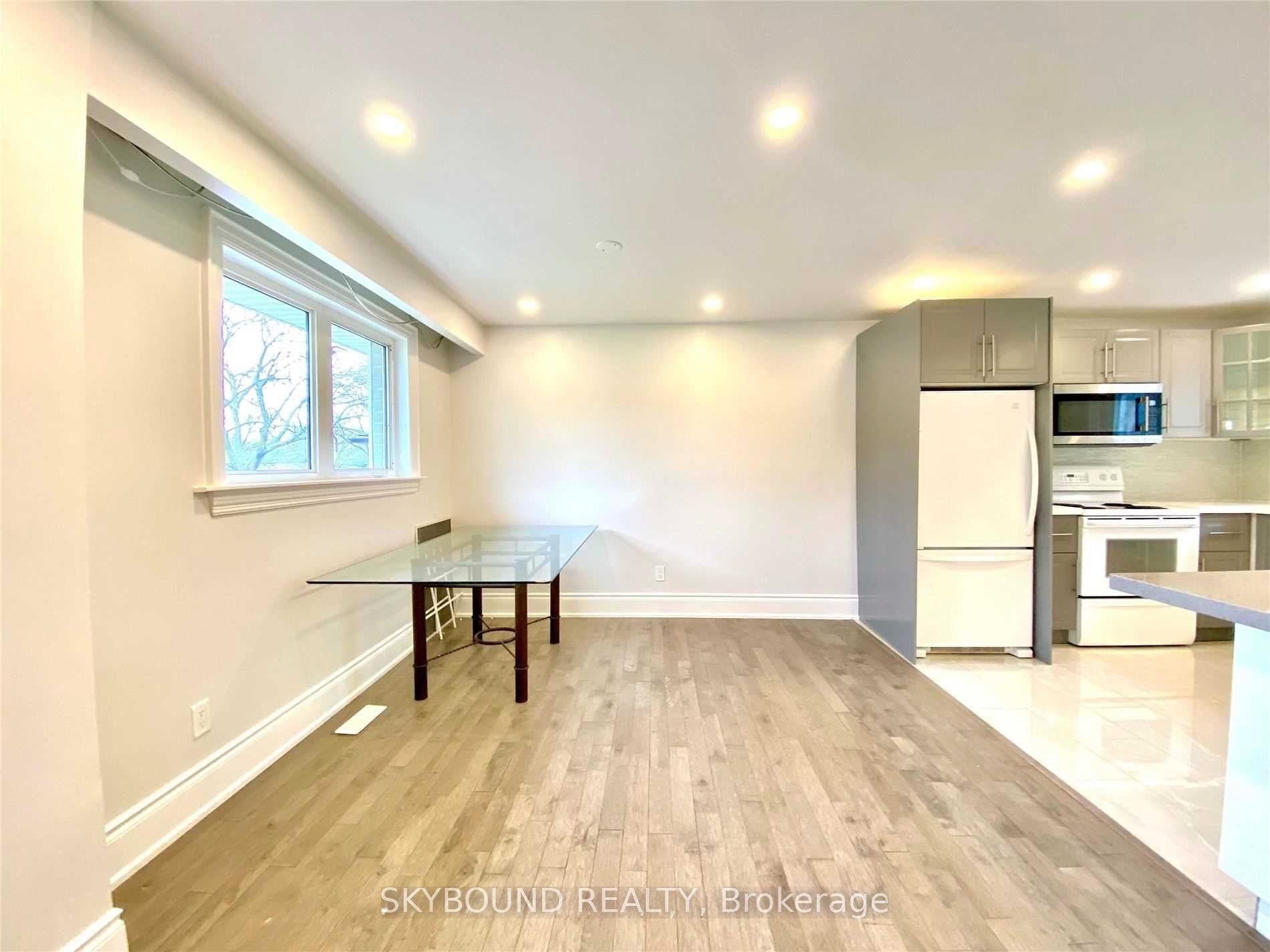 Photo 7 of 165 Orchard Heights Boulevard, Aurora, Aurora Heights — HOMEH