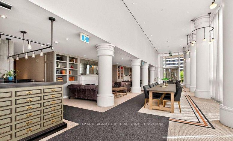 Photo 3 of Unit 1505, 33 Helendale Avenue, Toronto, Yonge-Eglinton — HOMEH