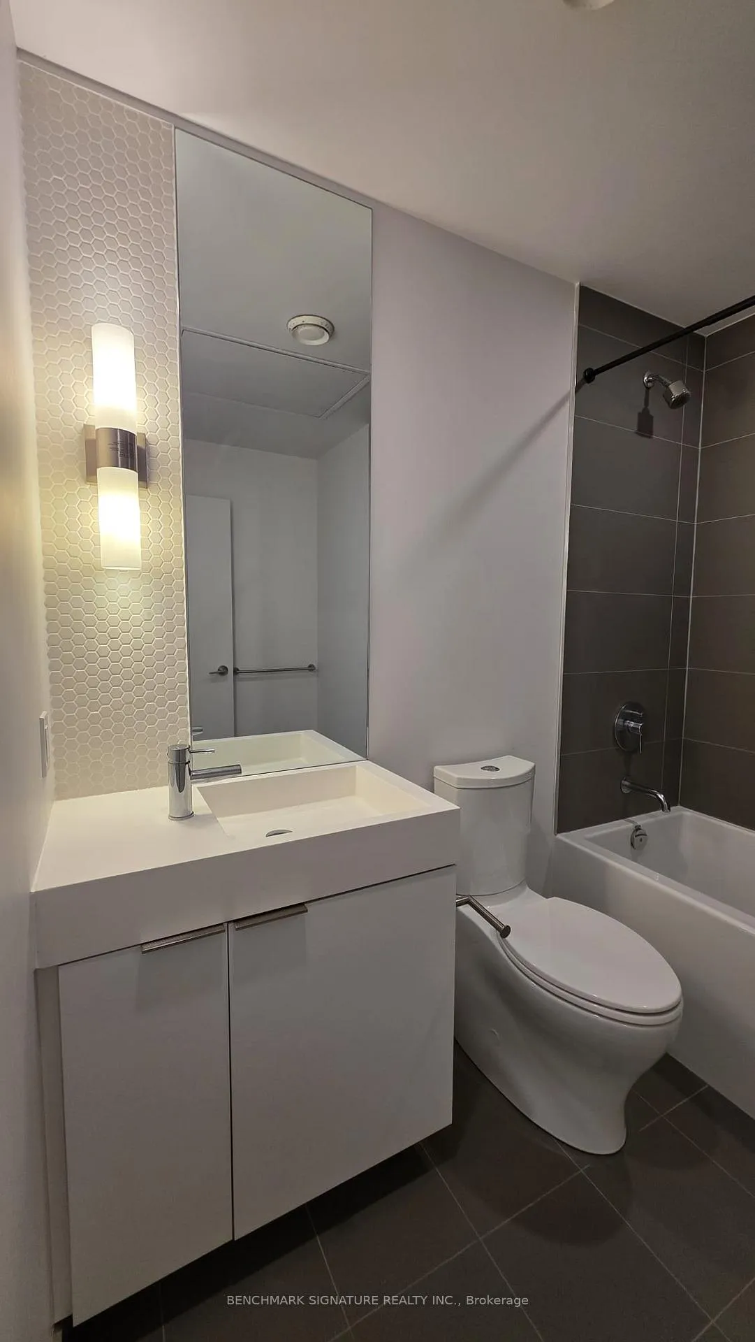 Photo 9 of Unit 1505, 33 Helendale Avenue, Toronto, Yonge-Eglinton — HOMEH