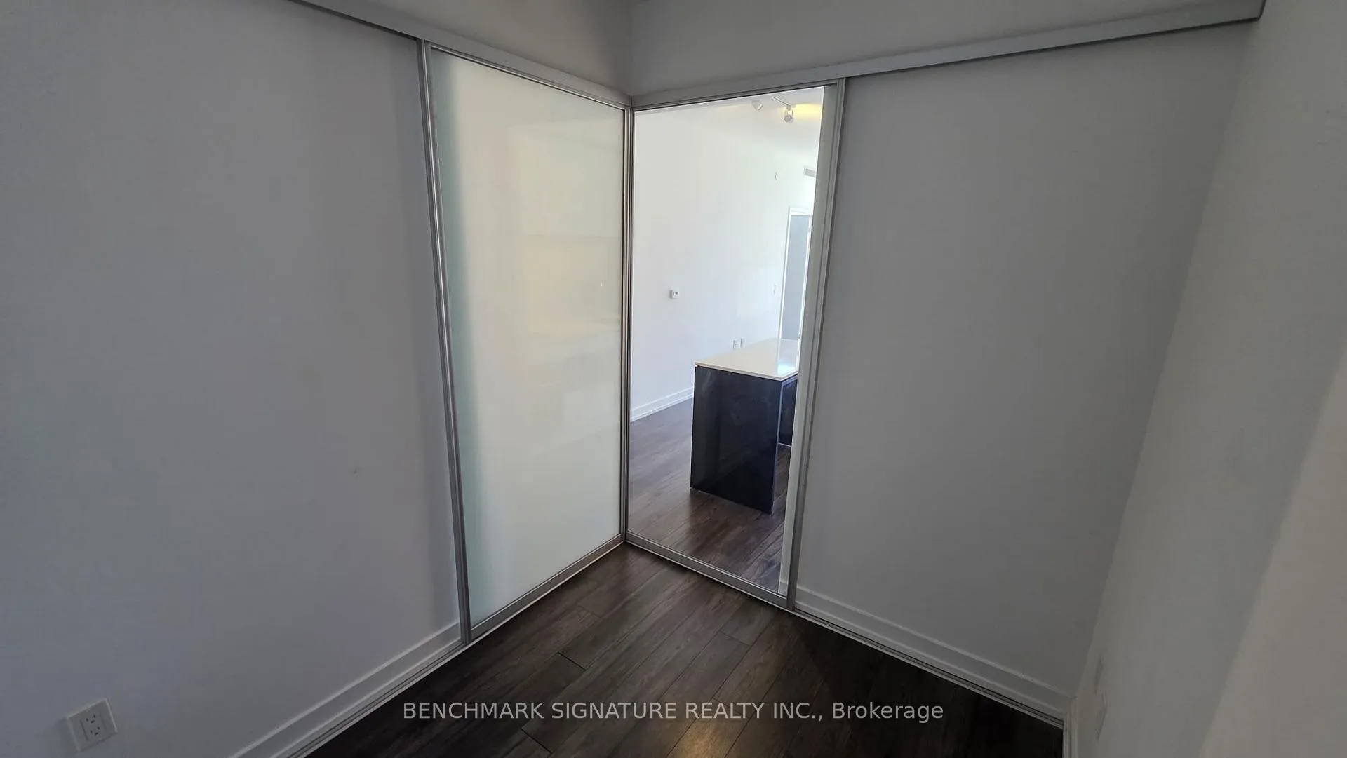 Photo 13 of Unit 1505, 33 Helendale Avenue, Toronto, Yonge-Eglinton — HOMEH