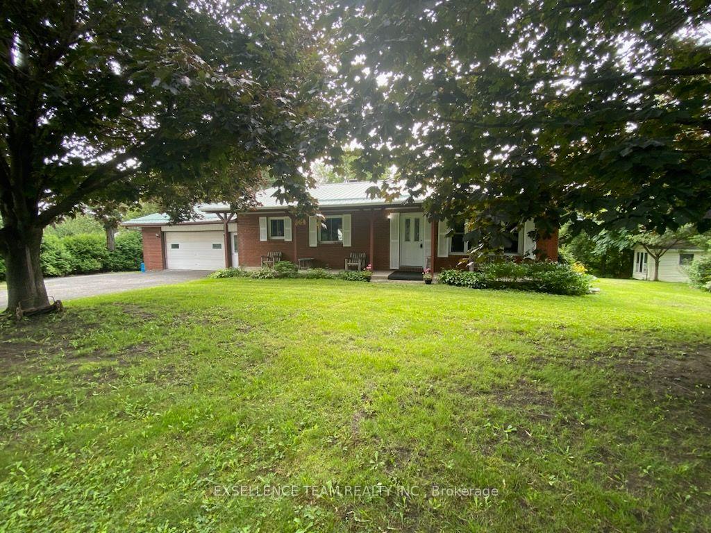 Photo 1 of 20596 Conc 5 Concession, South Glengarry, South Glengarry (Lancaster) Twp — HOMEH