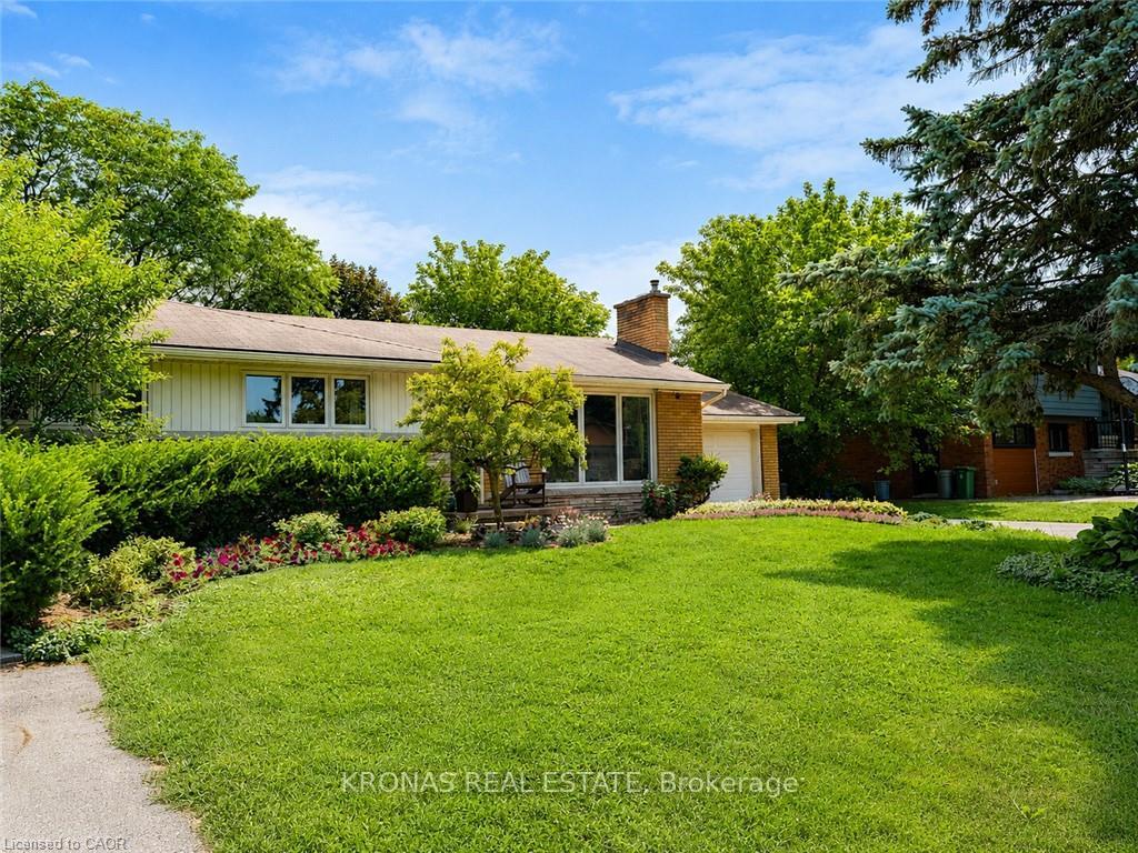 Photo 2 of 119 Seneca Drive, Hamilton, Ancaster — HOMEH