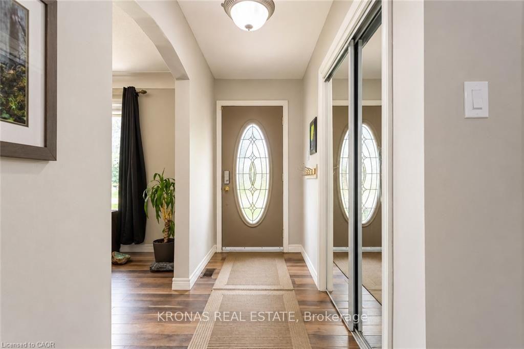 Photo 6 of 119 Seneca Drive, Hamilton, Ancaster — HOMEH