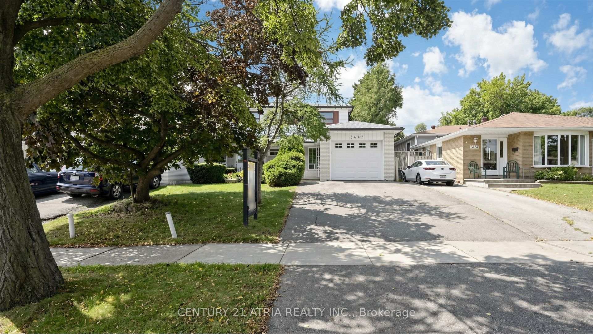 Photo 1 of 3441 Oakglade Crescent, Mississauga, Erindale — HOMEH