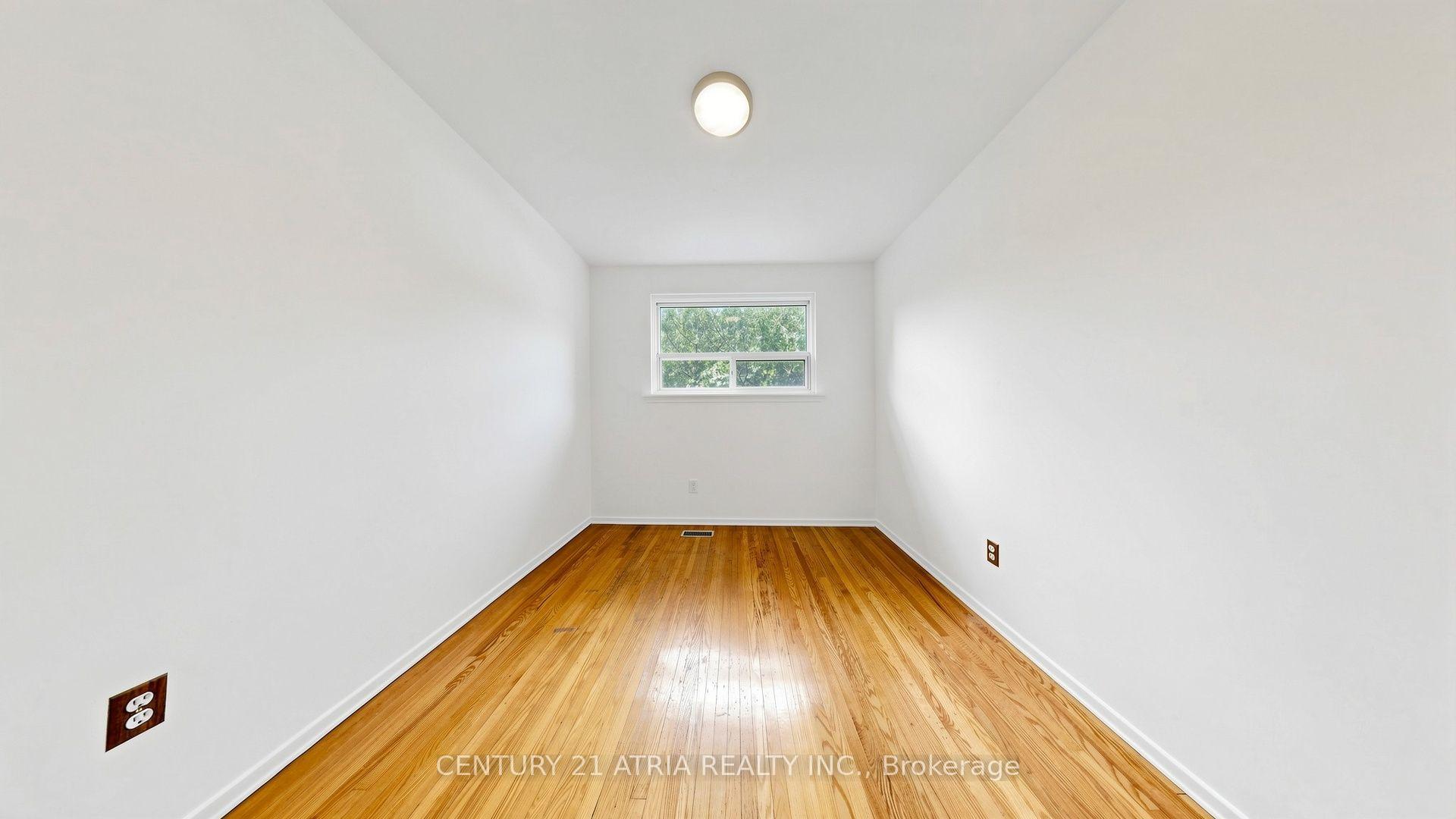 Photo 20 of 3441 Oakglade Crescent, Mississauga, Erindale — HOMEH