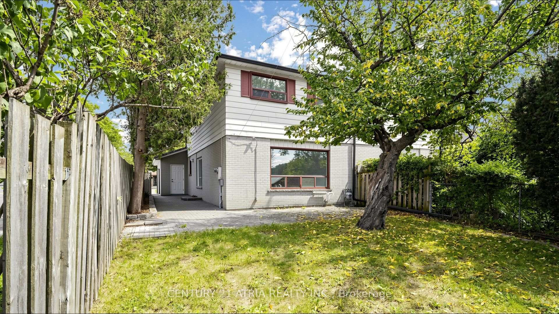Photo 37 of 3441 Oakglade Crescent, Mississauga, Erindale — HOMEH