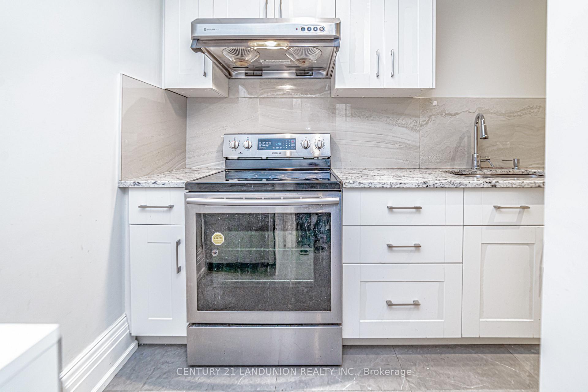 Photo 6 of 41 Hi Mount (bsmt) Drive, North York, Bayview Village — HOMEH