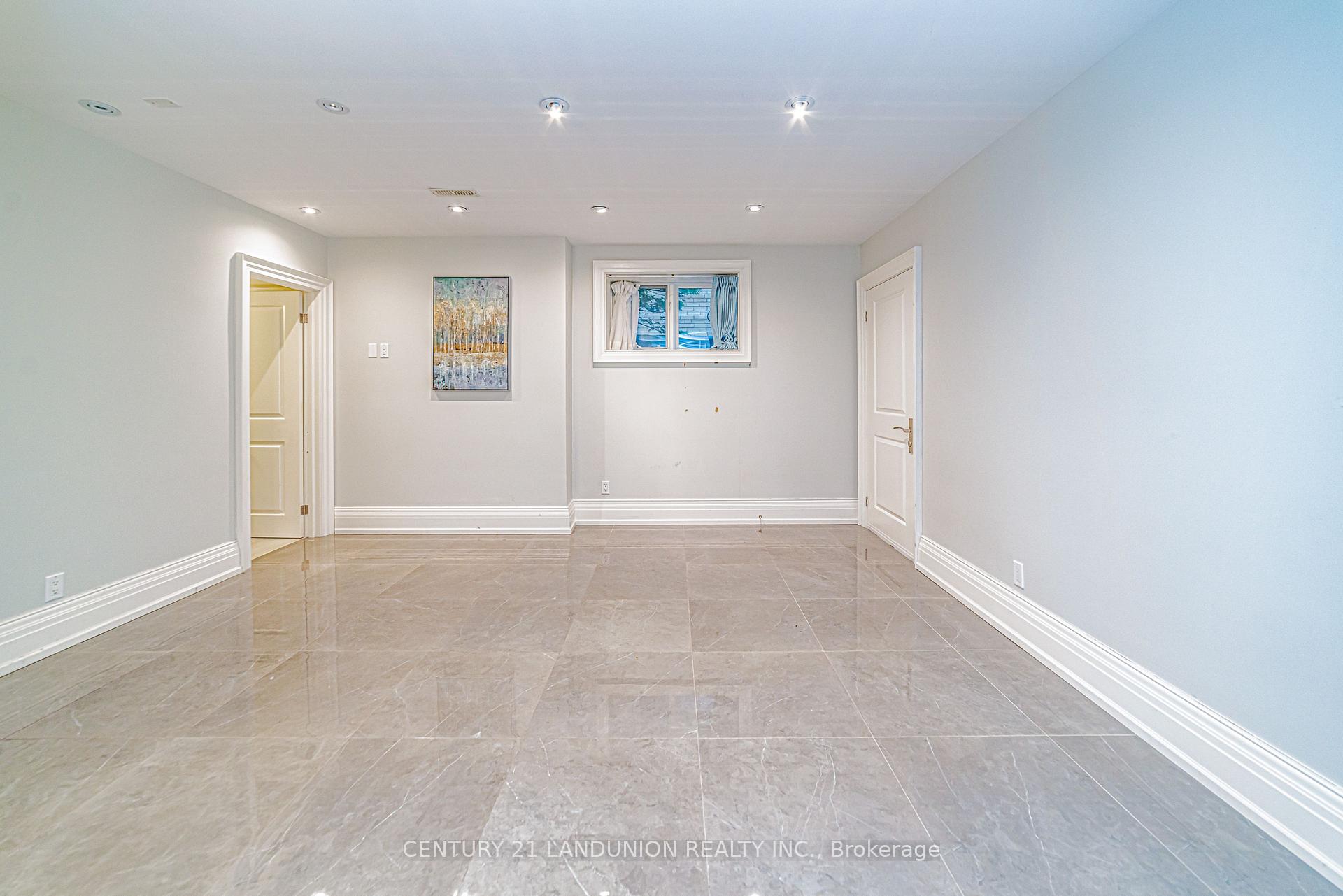 Photo 8 of 41 Hi Mount (bsmt) Drive, North York, Bayview Village — HOMEH