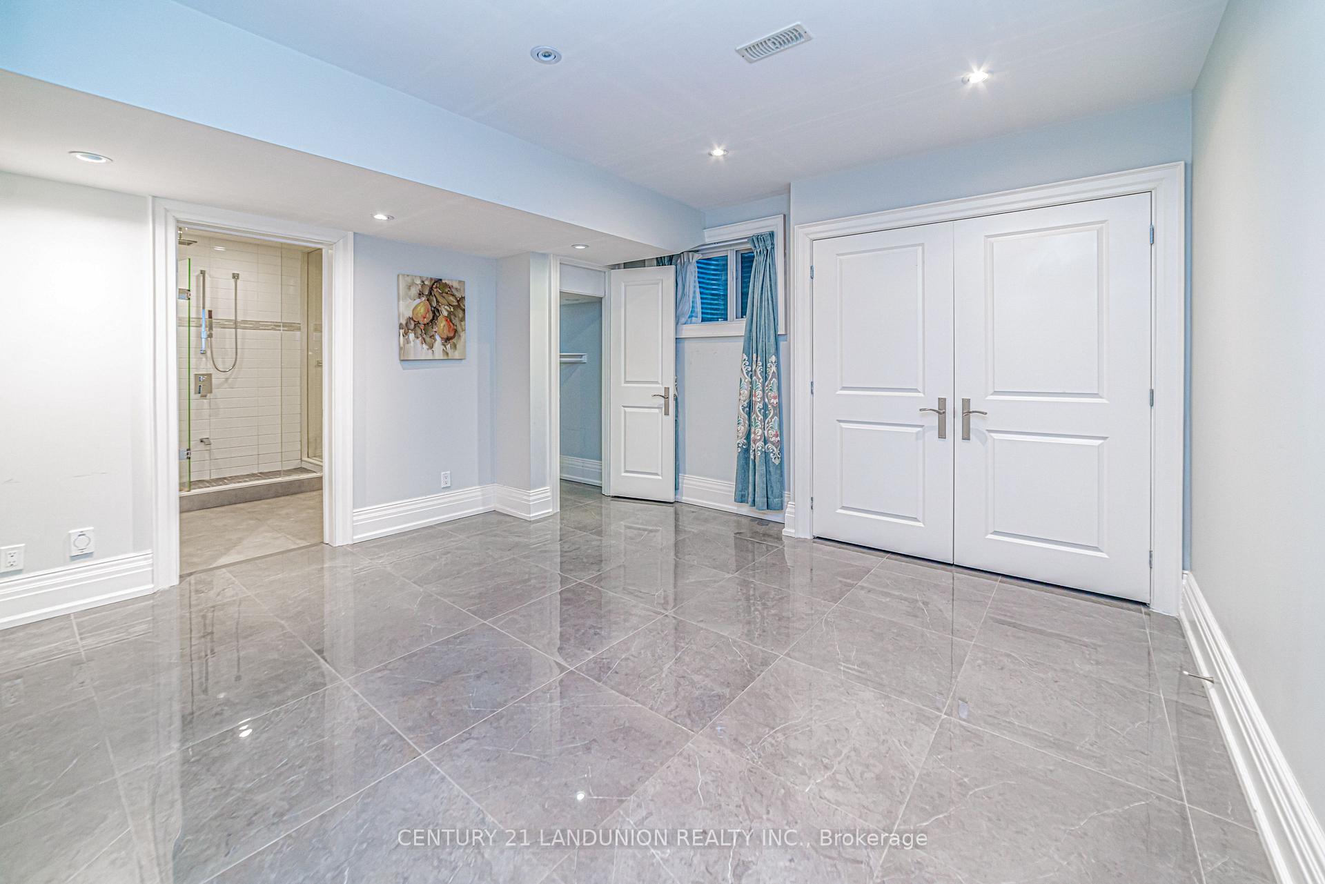 Photo 10 of 41 Hi Mount (bsmt) Drive, North York, Bayview Village — HOMEH
