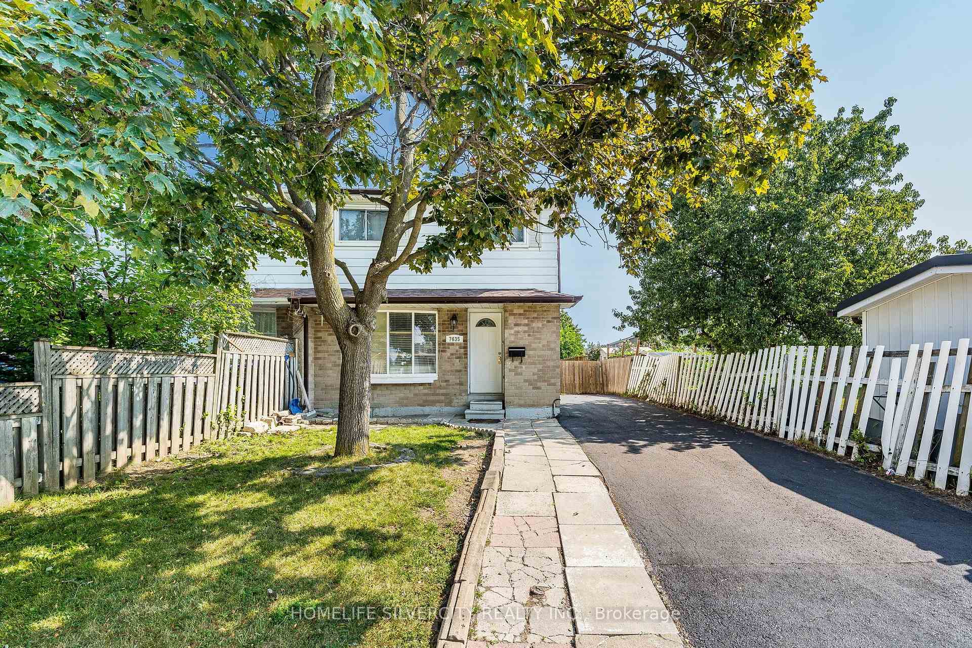 Photo 3 of 7635 Anaka Drive, Mississauga, Malton — HOMEH