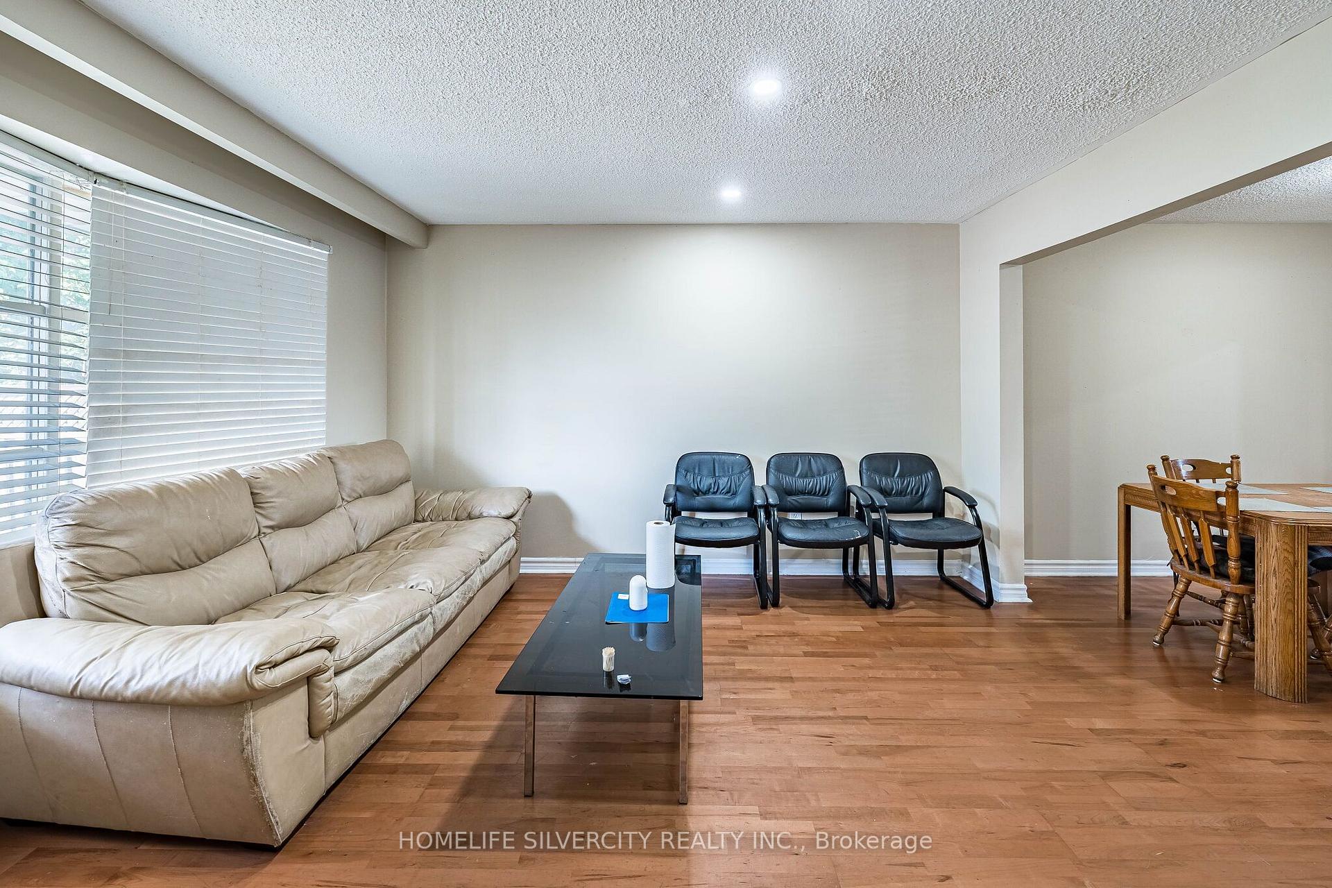 Photo 9 of 7635 Anaka Drive, Mississauga, Malton — HOMEH
