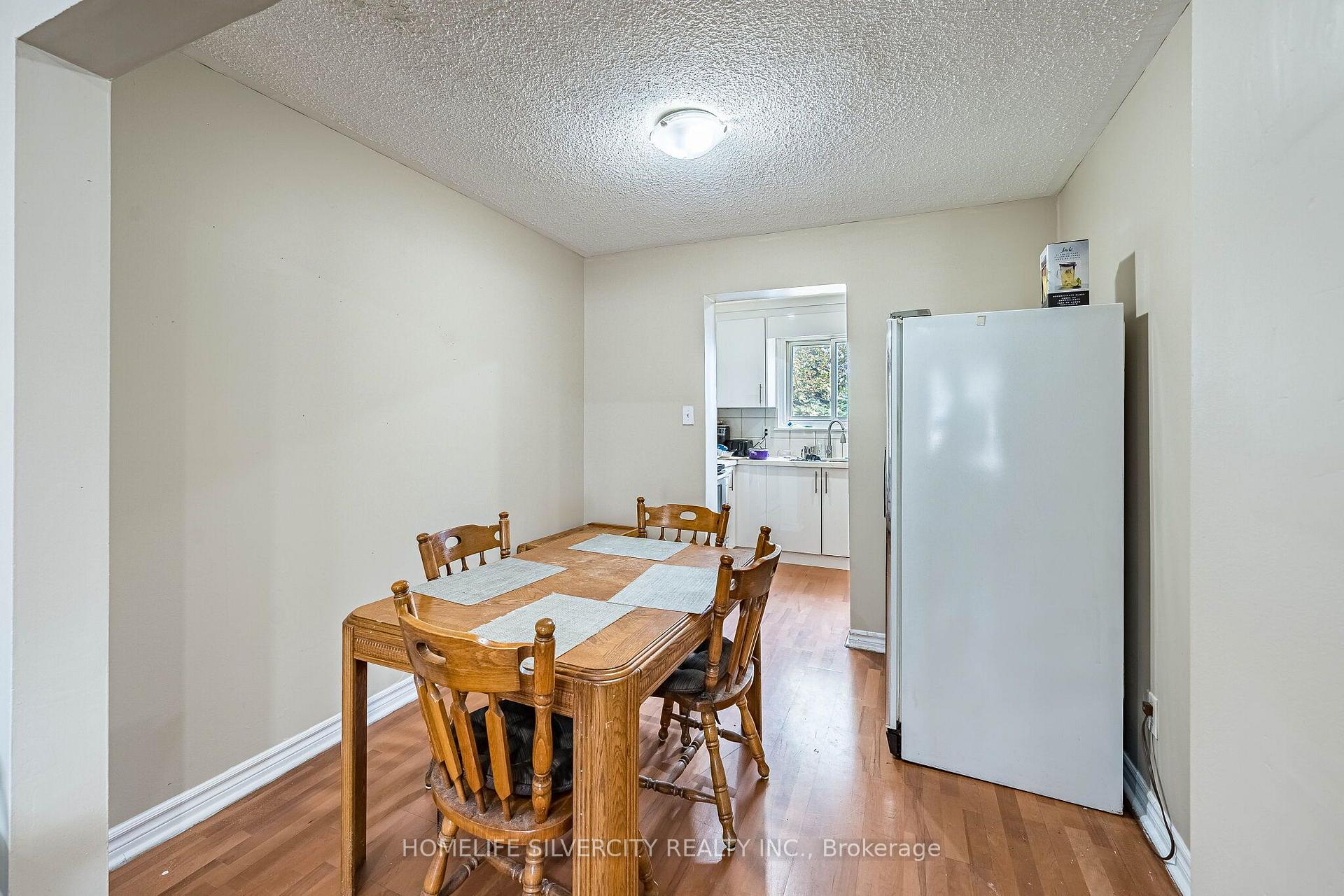 Photo 15 of 7635 Anaka Drive, Mississauga, Malton — HOMEH
