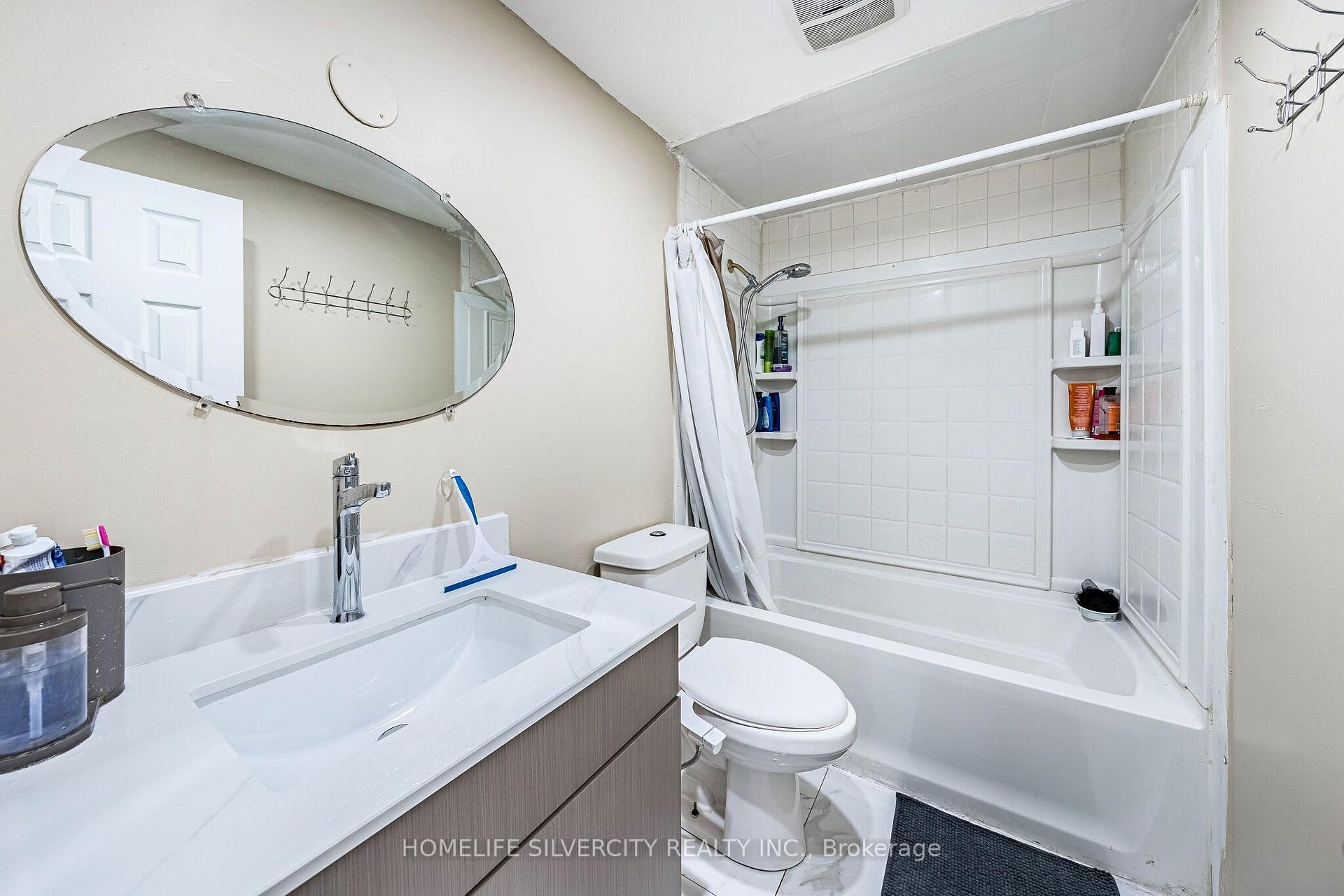Photo 33 of 7635 Anaka Drive, Mississauga, Malton — HOMEH