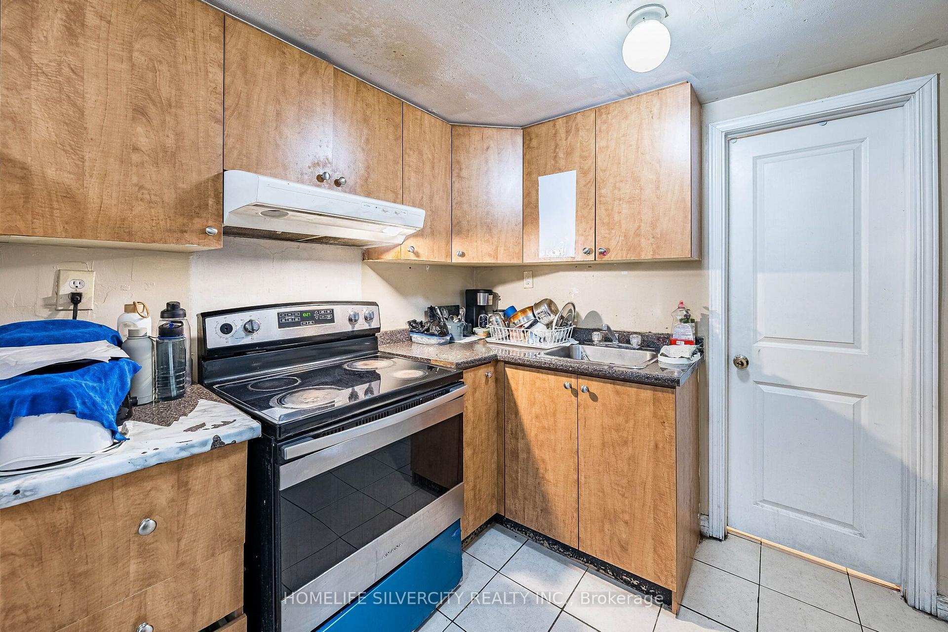 Photo 40 of 7635 Anaka Drive, Mississauga, Malton — HOMEH