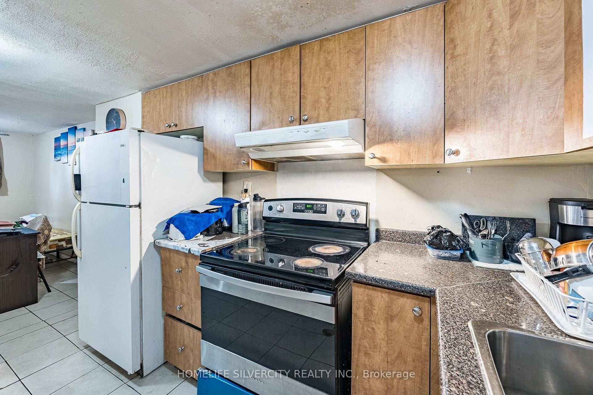 Photo 42 of 7635 Anaka Drive, Mississauga, Malton — HOMEH
