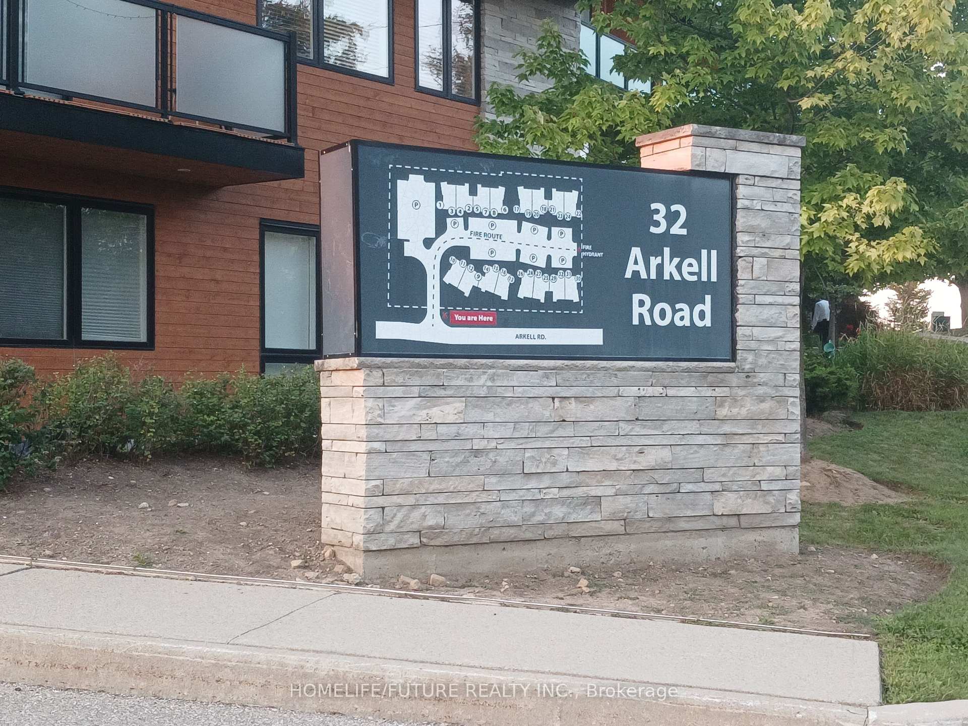 Photo 1 of Unit 18, 32 Arkell Road, Guelph, Kortright East — HOMEH