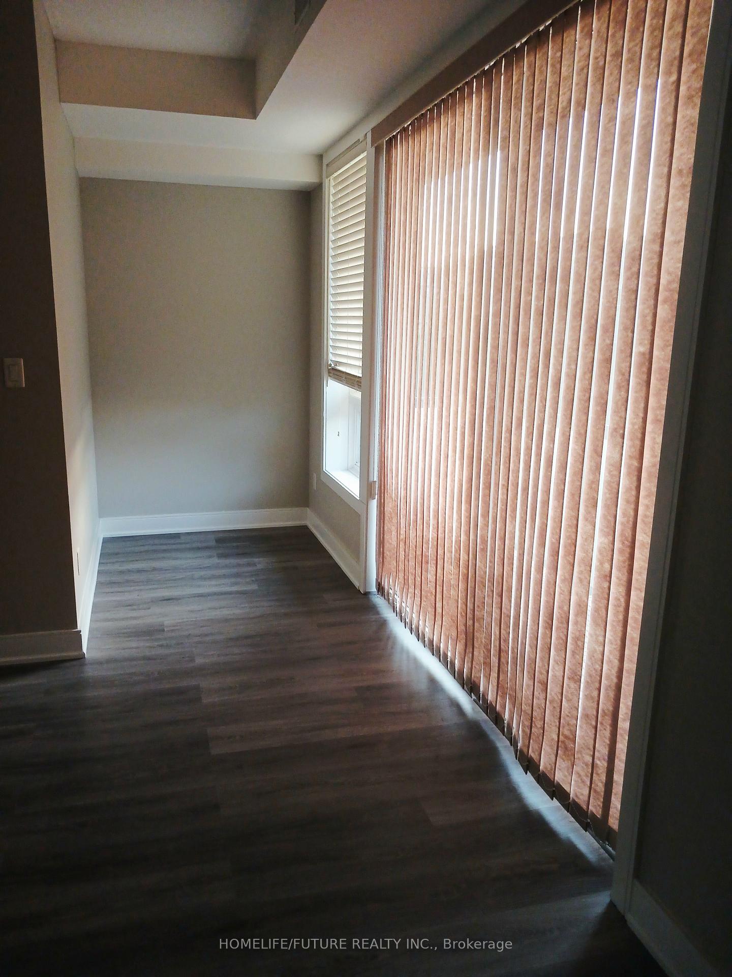 Photo 12 of Unit 18, 32 Arkell Road, Guelph, Kortright East — HOMEH