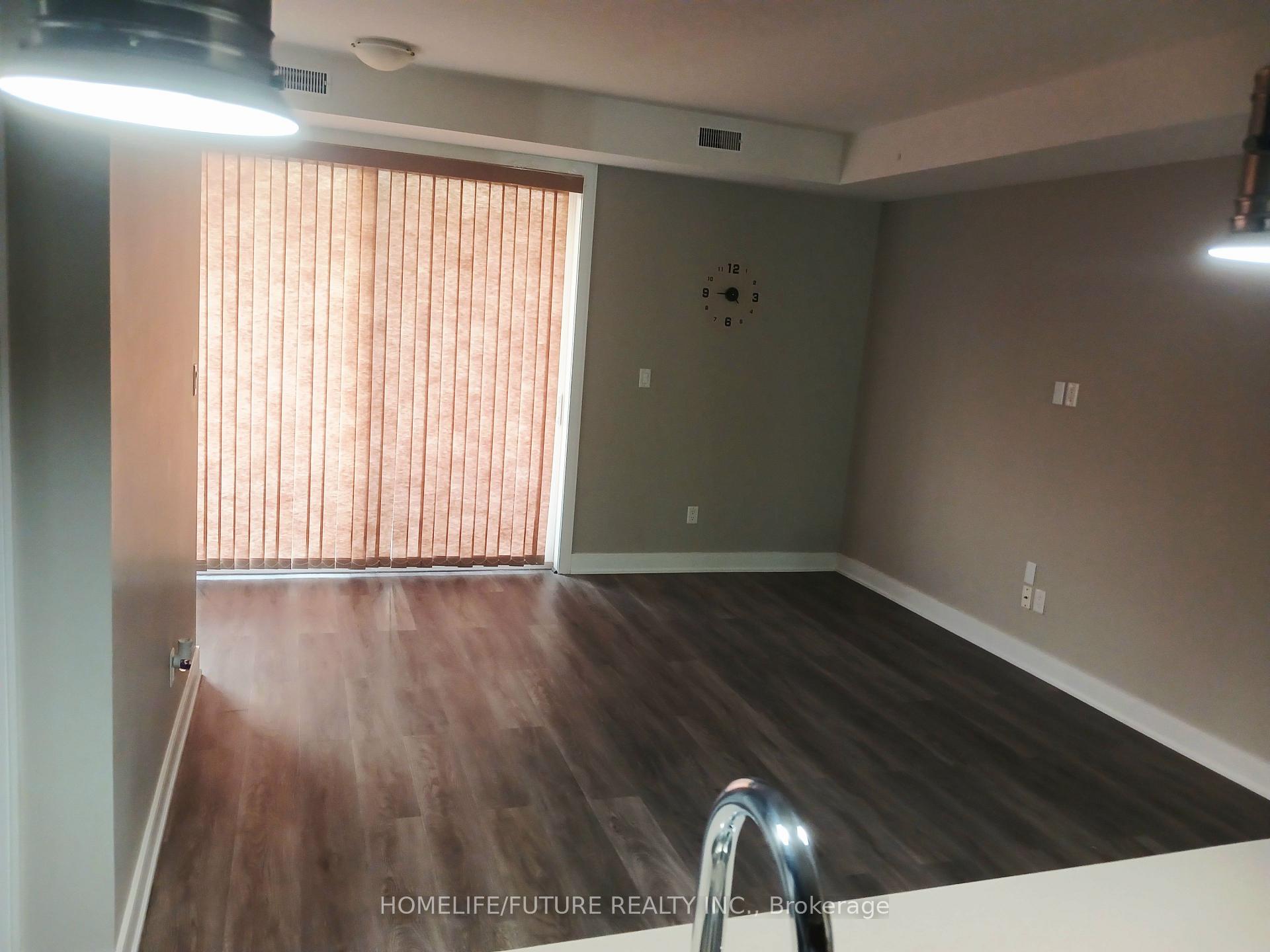 Photo 13 of Unit 18, 32 Arkell Road, Guelph, Kortright East — HOMEH