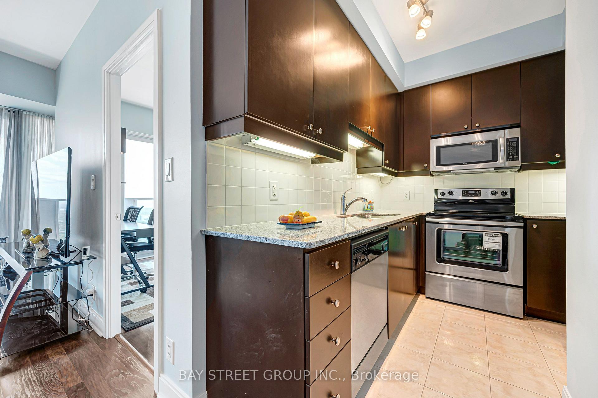 Photo 13 of Unit 5308, 60 Absolute Avenue, Mississauga, City Centre — HOMEH