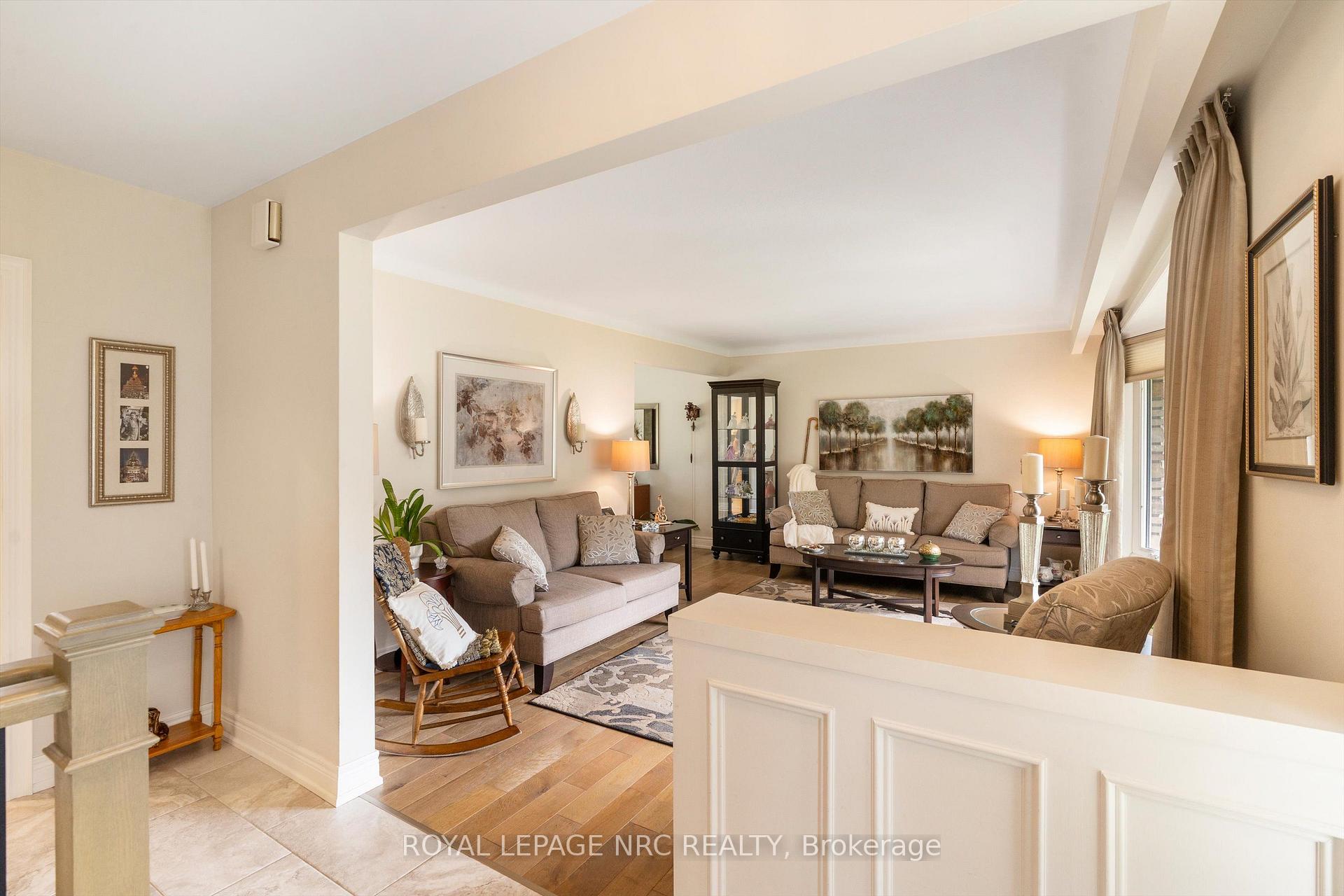 Photo 7 of 17 Joanna Drive, St. Catharines, Vine/Linwell — HOMEH