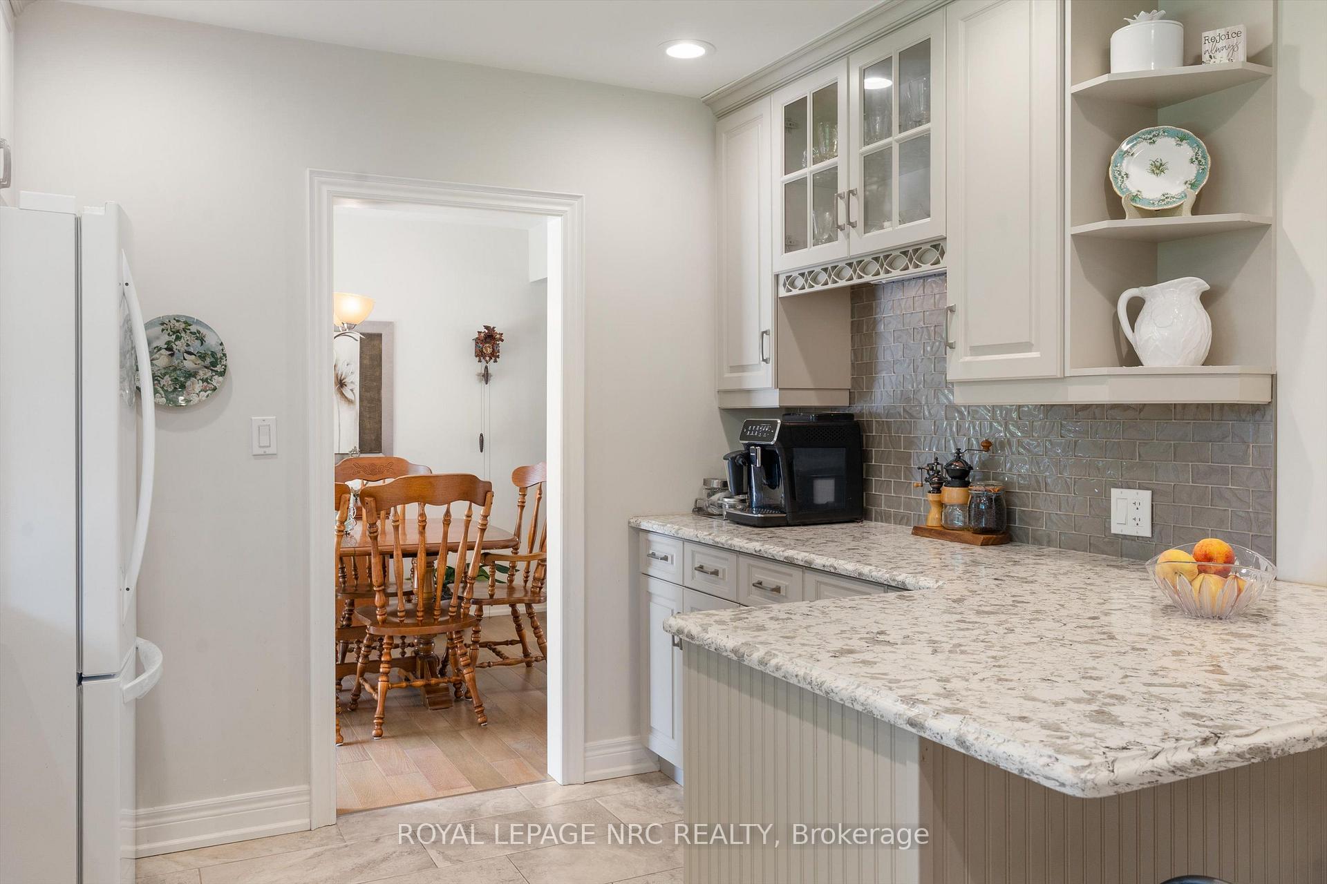 Photo 14 of 17 Joanna Drive, St. Catharines, Vine/Linwell — HOMEH