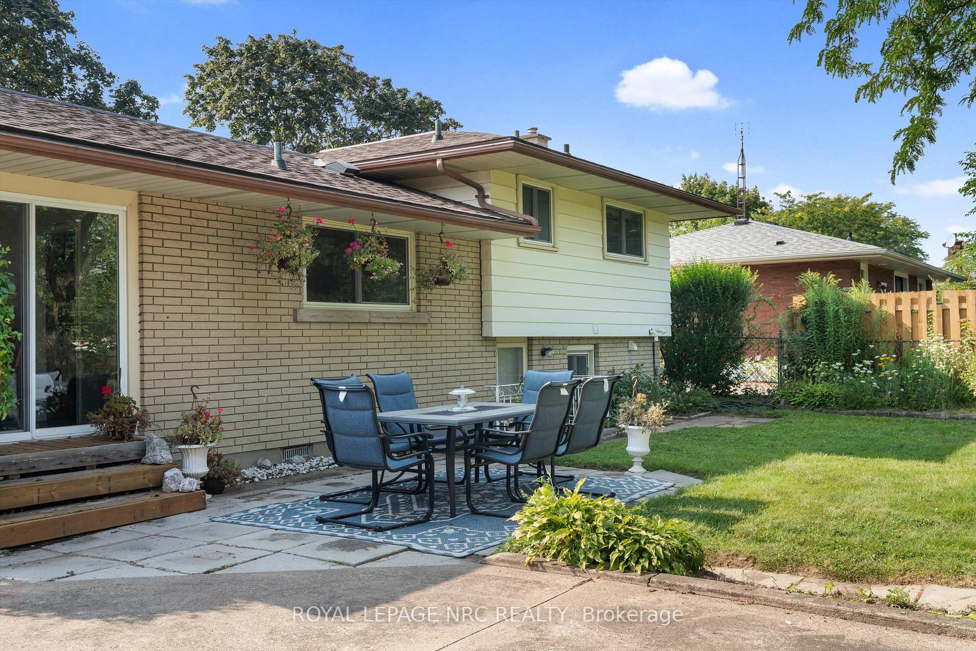 Photo 35 of 17 Joanna Drive, St. Catharines, Vine/Linwell — HOMEH