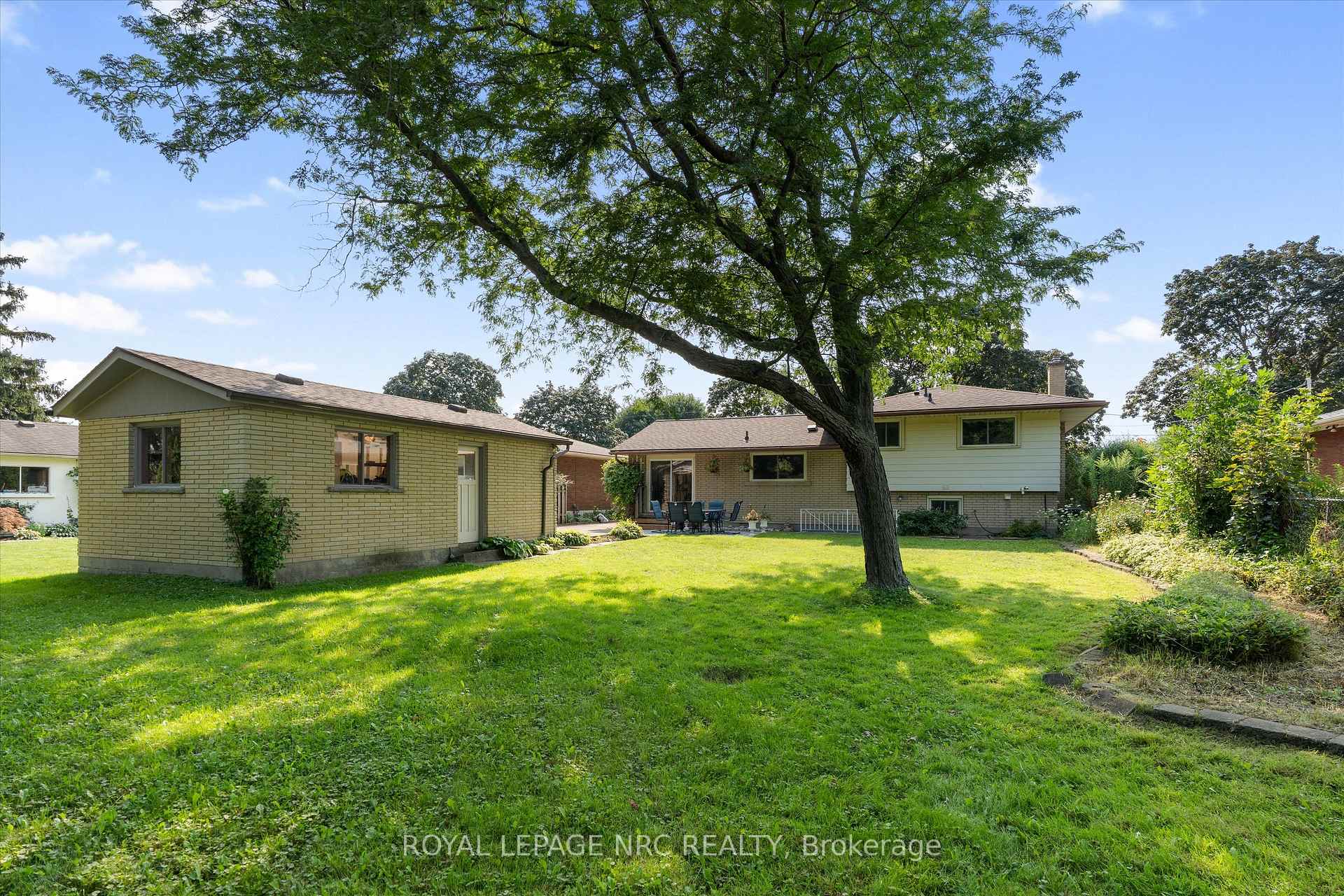Photo 36 of 17 Joanna Drive, St. Catharines, Vine/Linwell — HOMEH
