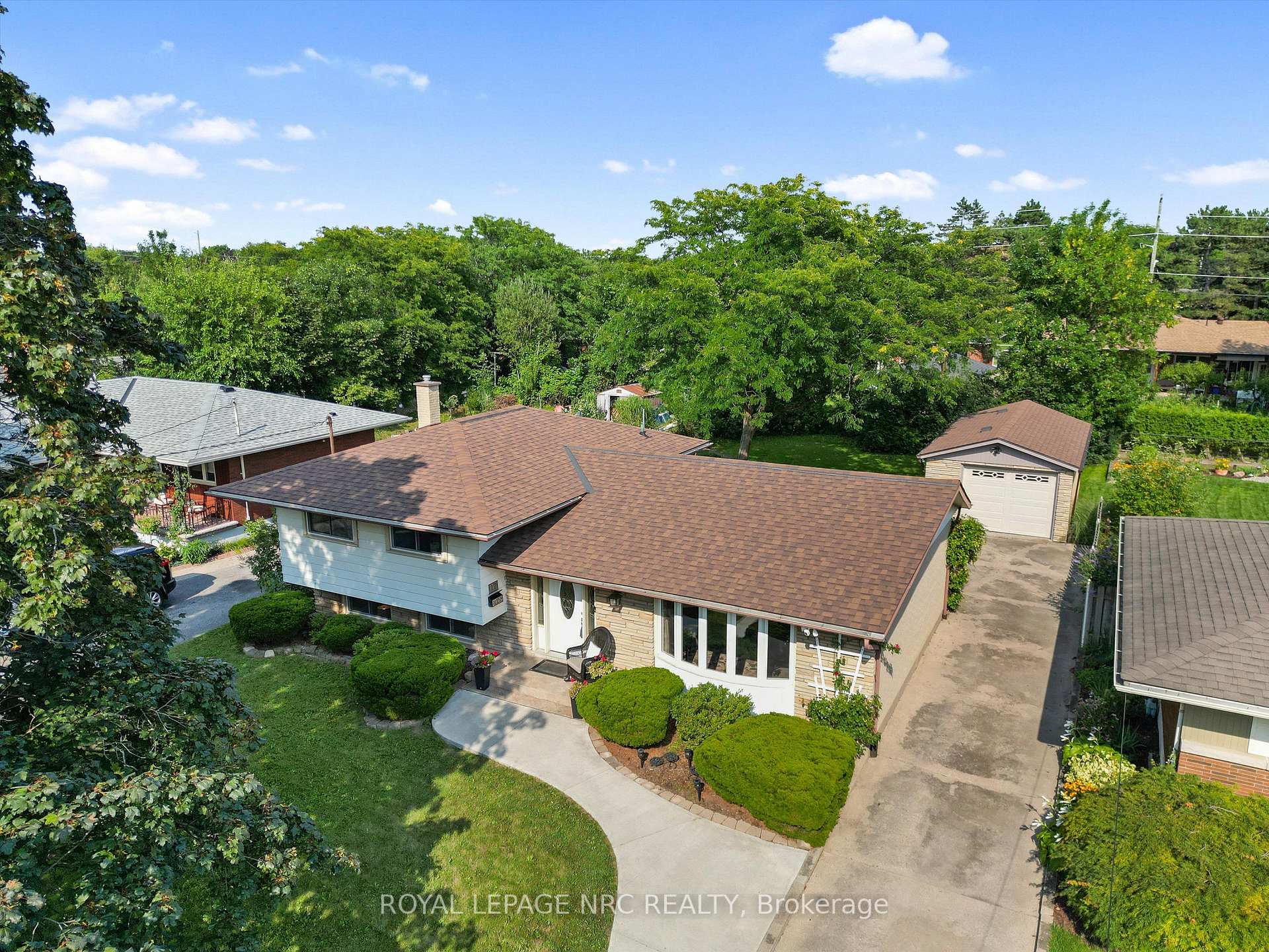 Photo 47 of 17 Joanna Drive, St. Catharines, Vine/Linwell — HOMEH