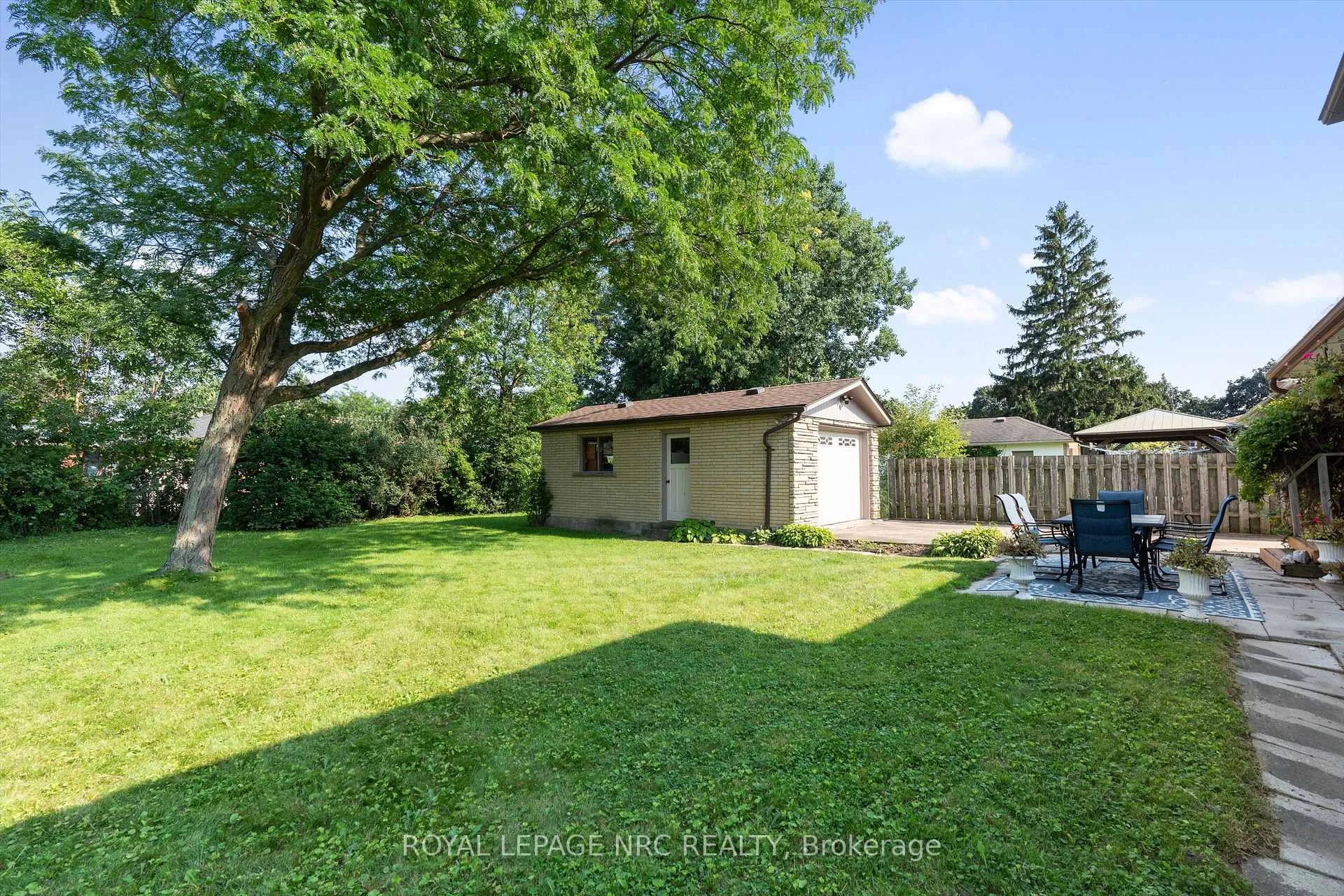 Photo 42 of 17 Joanna Drive, St. Catharines, Vine/Linwell — HOMEH