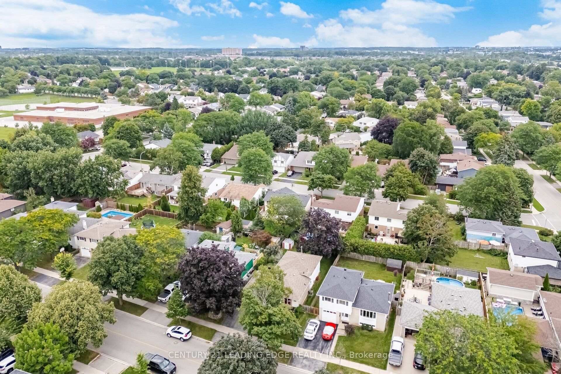 Photo 4 of 3245 Lansdown Drive, Burlington, Palmer — HOMEH
