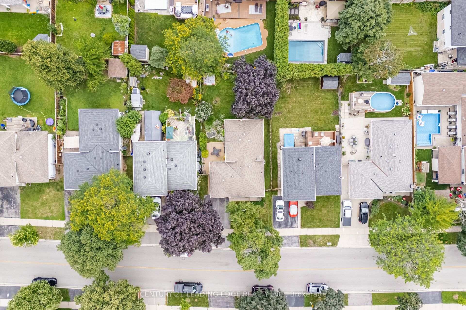 Photo 6 of 3245 Lansdown Drive, Burlington, Palmer — HOMEH