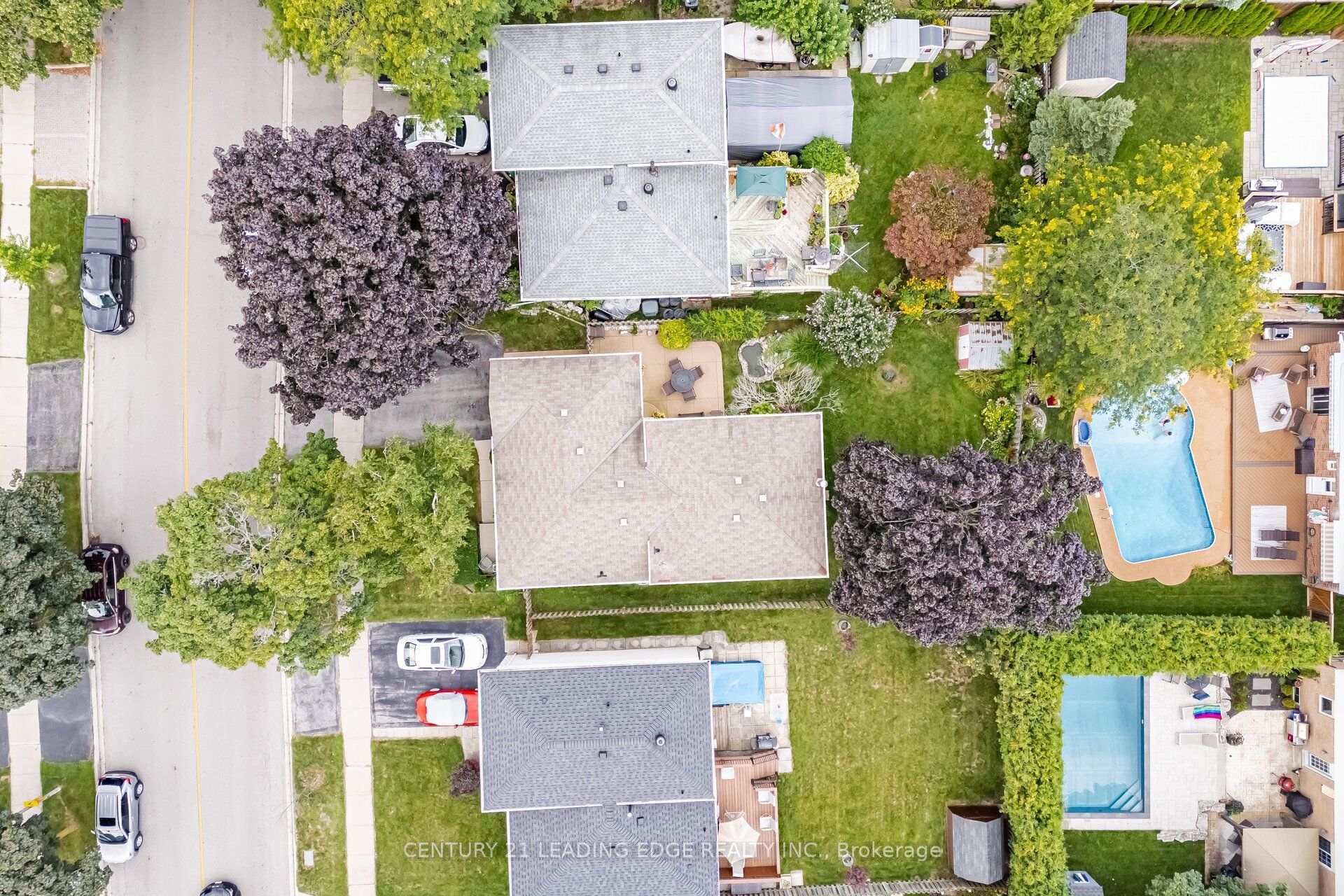 Photo 7 of 3245 Lansdown Drive, Burlington, Palmer — HOMEH