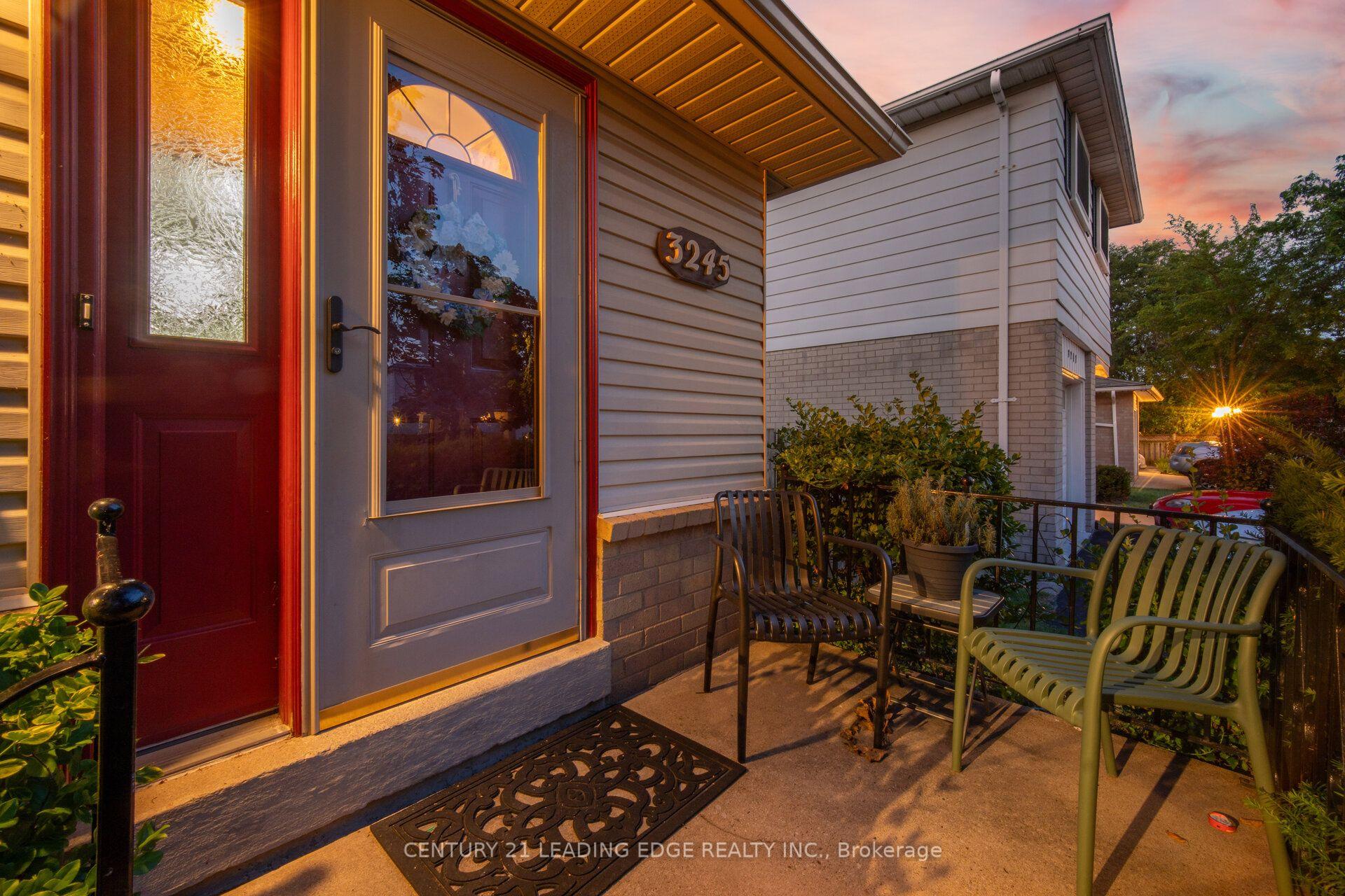Photo 23 of 3245 Lansdown Drive, Burlington, Palmer — HOMEH