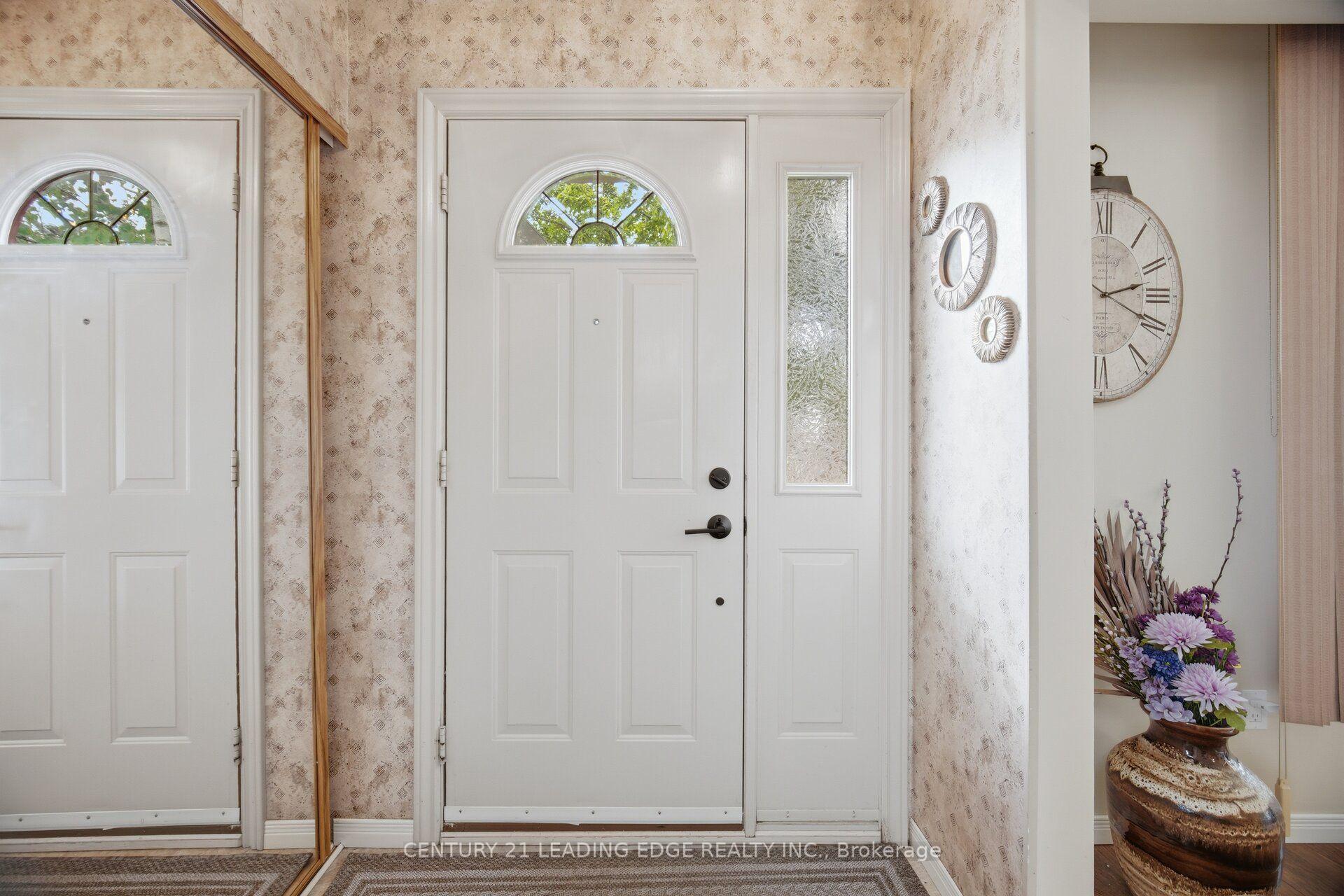 Photo 28 of 3245 Lansdown Drive, Burlington, Palmer — HOMEH