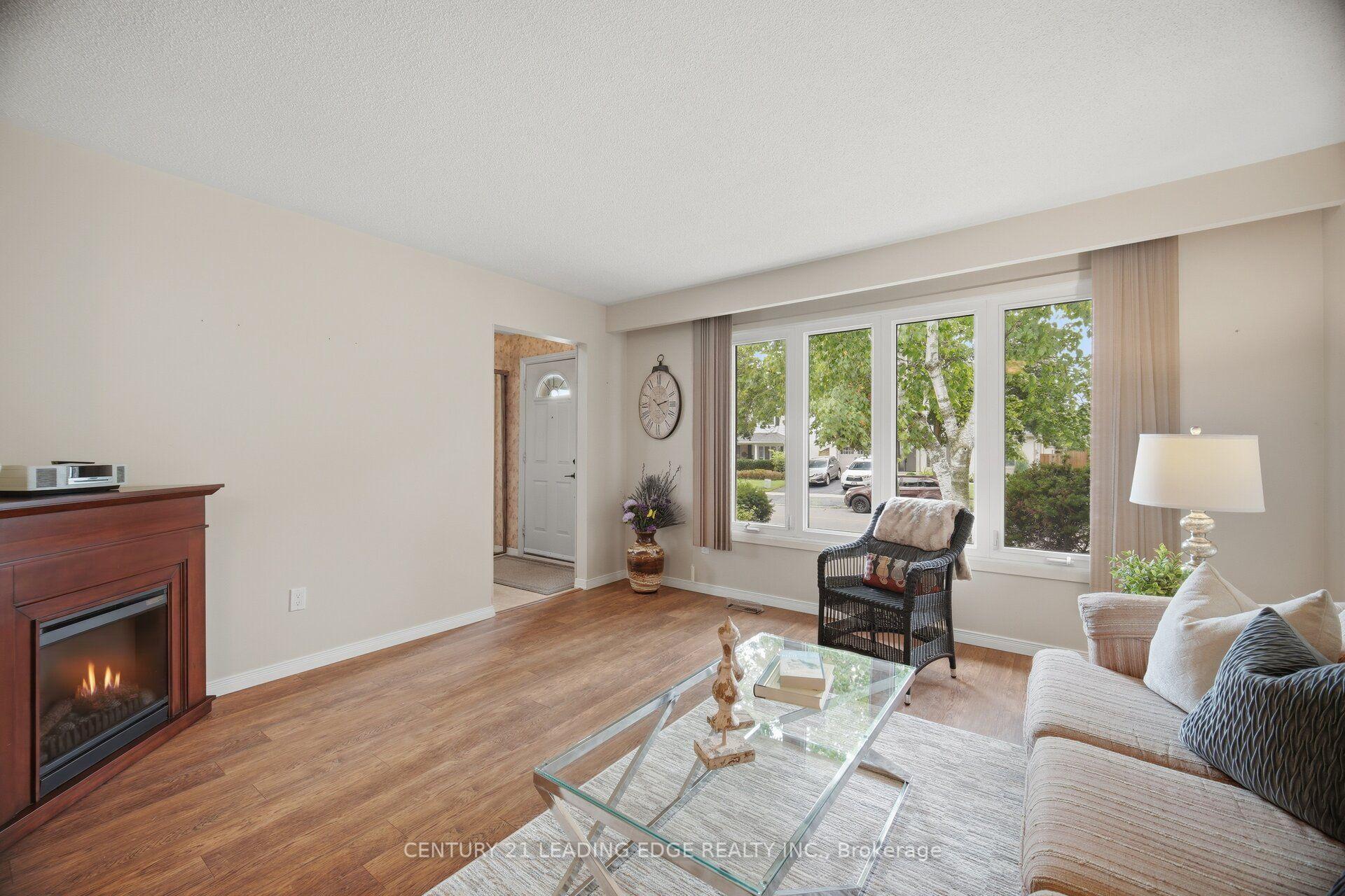 Photo 31 of 3245 Lansdown Drive, Burlington, Palmer — HOMEH