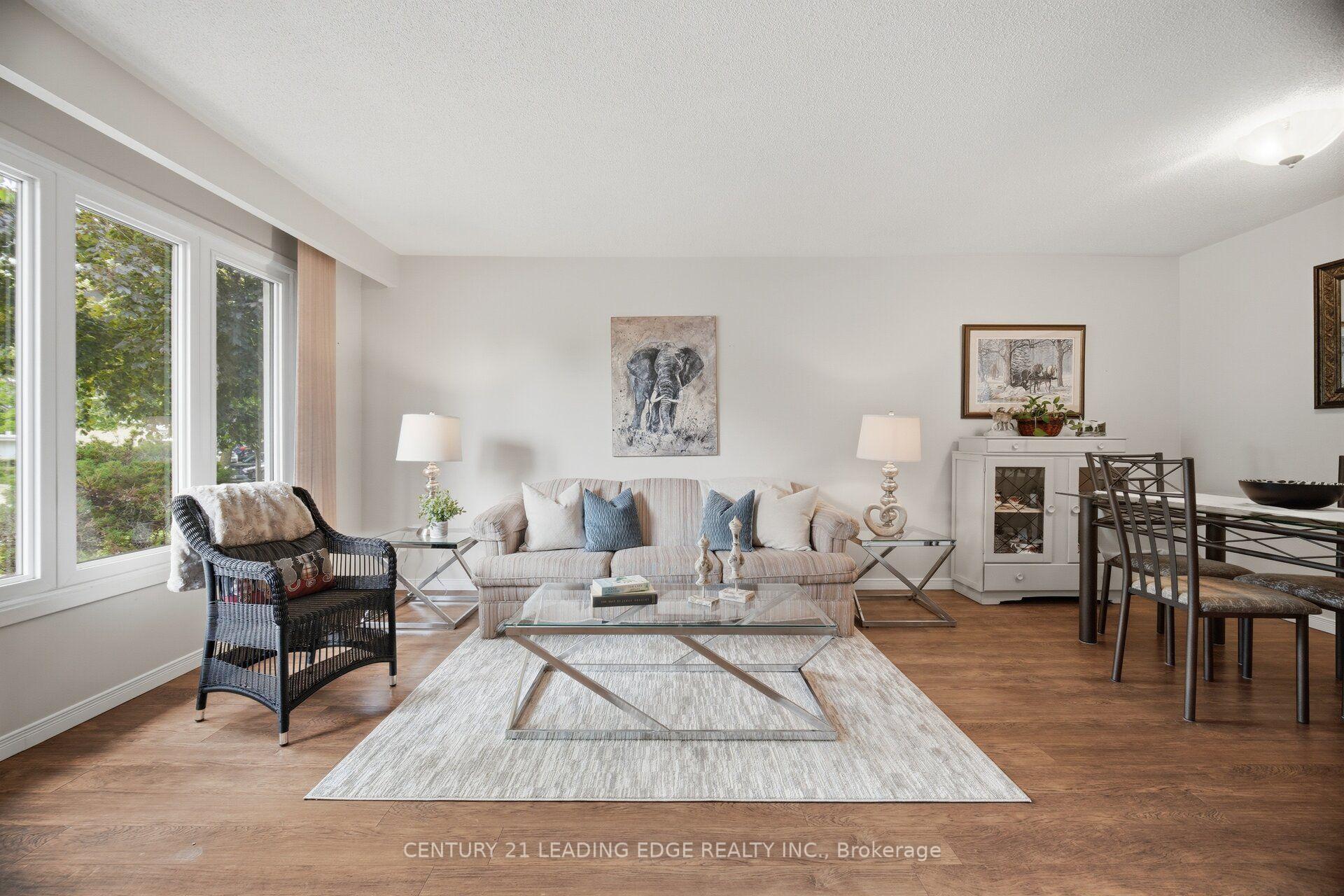 Photo 33 of 3245 Lansdown Drive, Burlington, Palmer — HOMEH