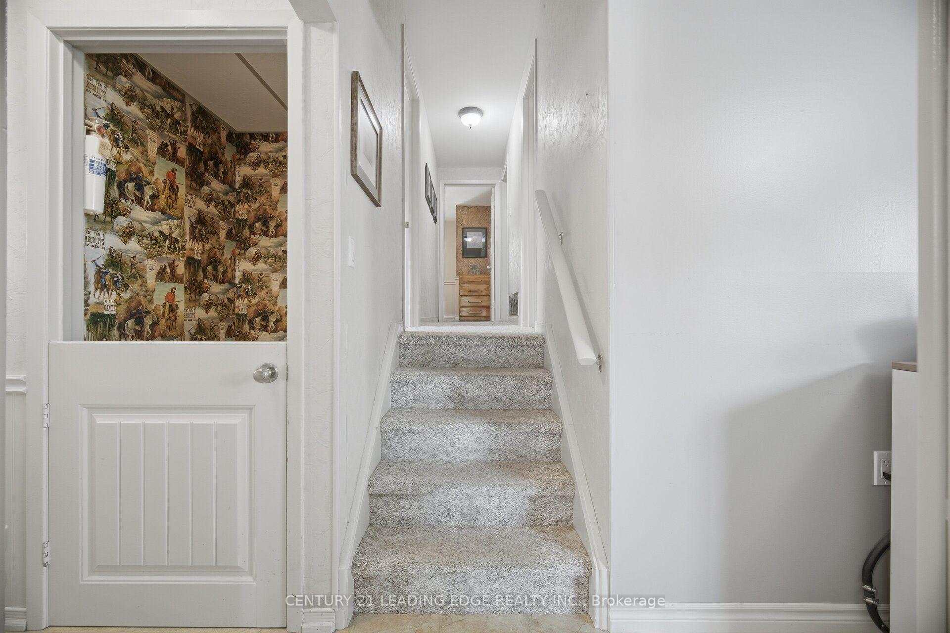 Photo 44 of 3245 Lansdown Drive, Burlington, Palmer — HOMEH