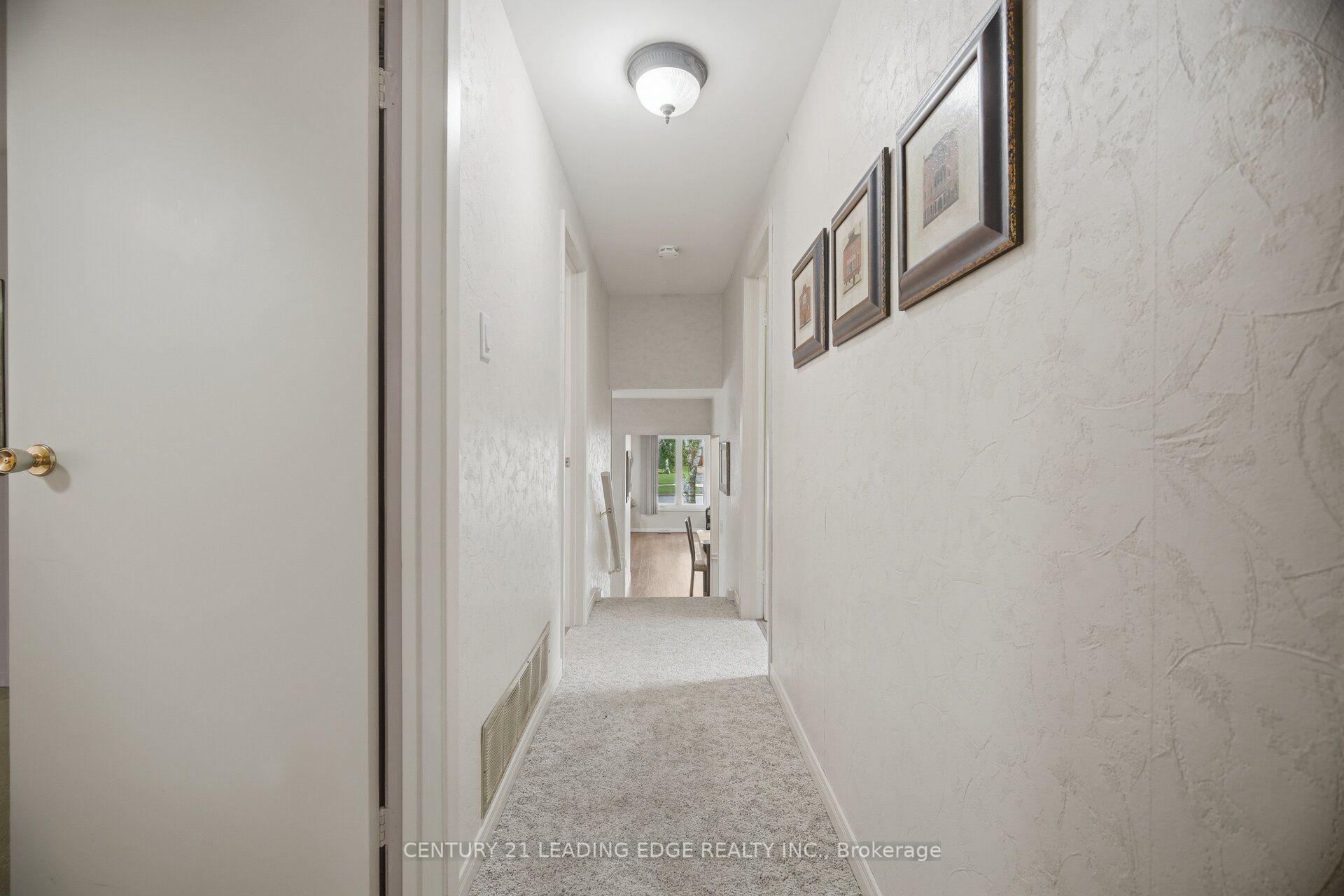 Photo 45 of 3245 Lansdown Drive, Burlington, Palmer — HOMEH