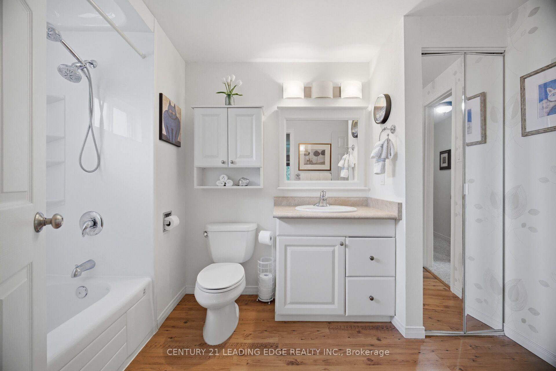 Photo 50 of 3245 Lansdown Drive, Burlington, Palmer — HOMEH