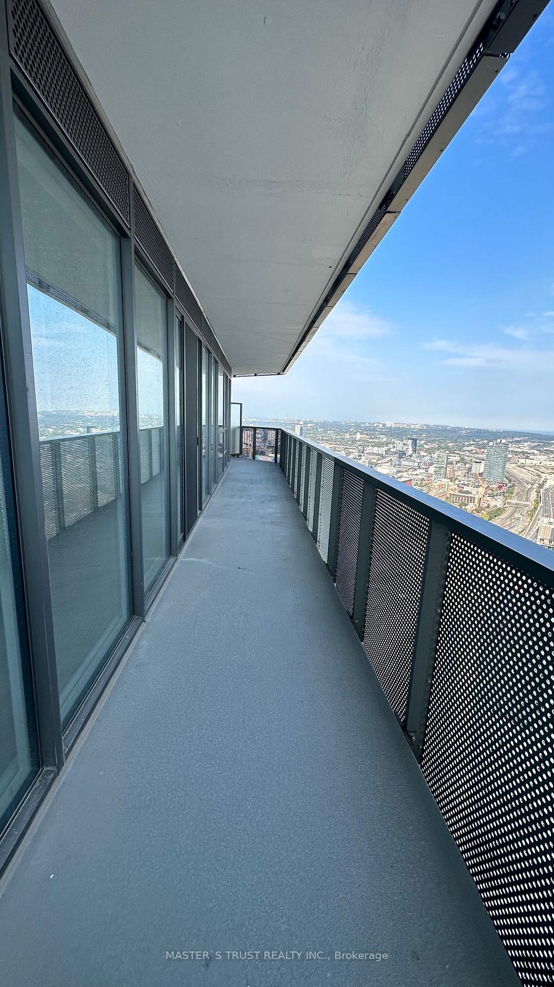 Photo 8 of Unit 7108, 55 Cooper Street, Toronto, Waterfront Communities — HOMEH