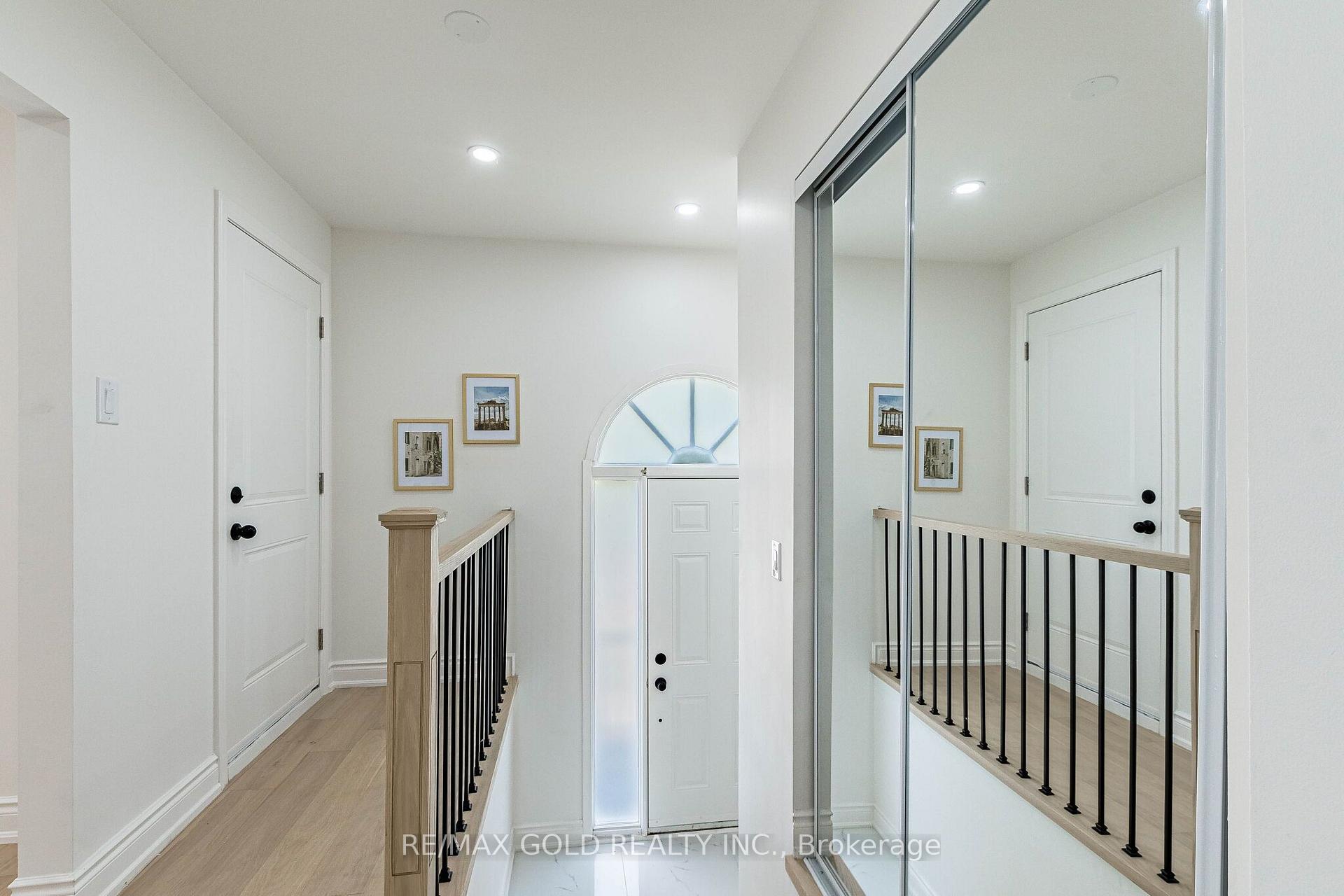 Photo 7 of 124 Banting Crescent, Brampton, Fletcher's West — HOMEH