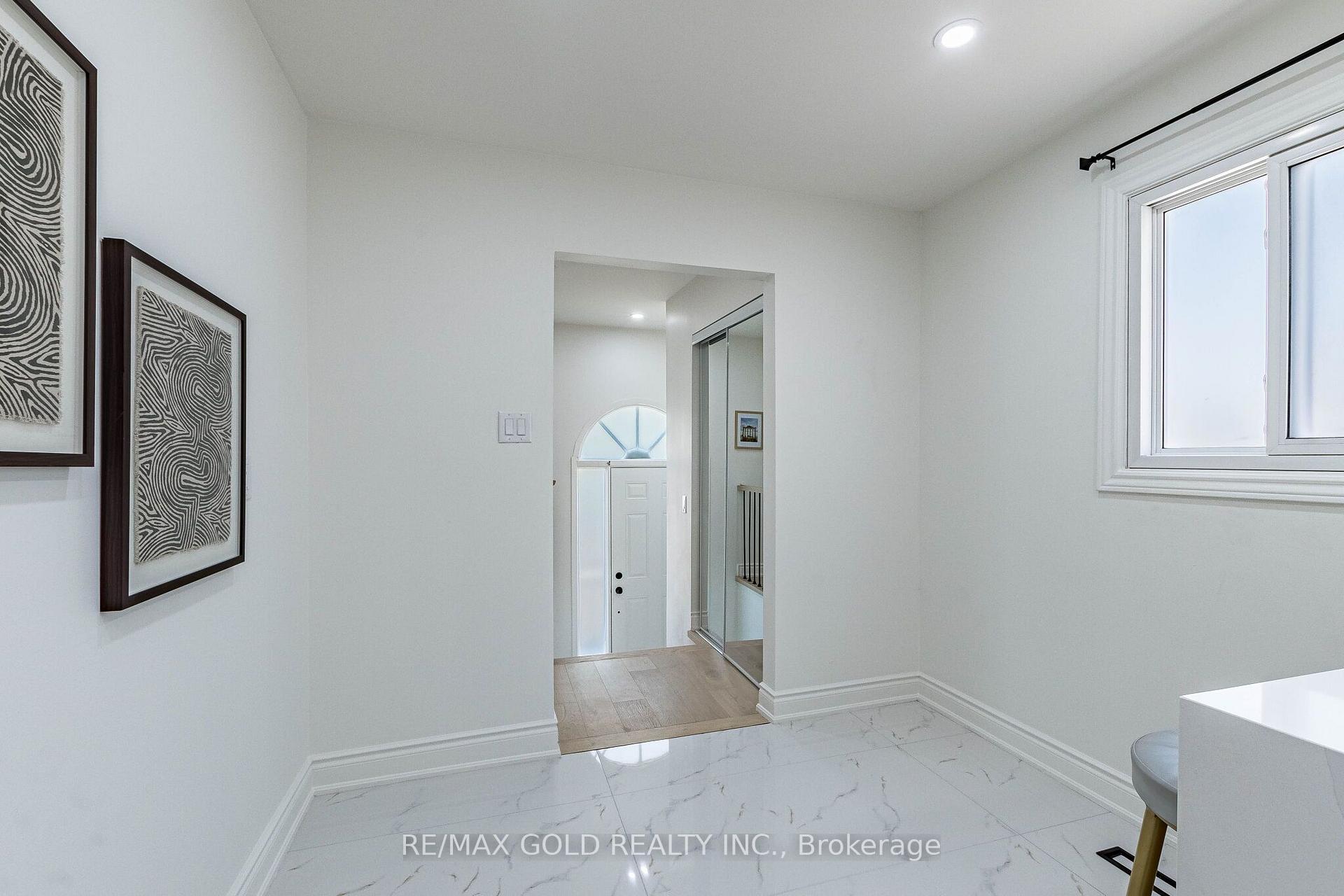 Photo 18 of 124 Banting Crescent, Brampton, Fletcher's West — HOMEH