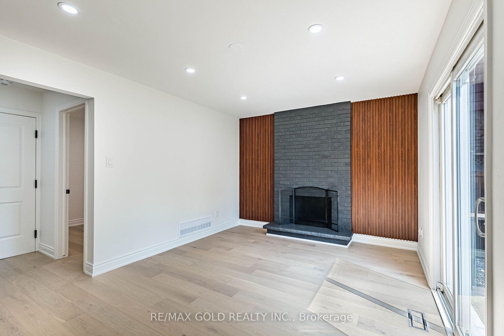 Photo 27 of 124 Banting Crescent, Brampton, Fletcher's West — HOMEH