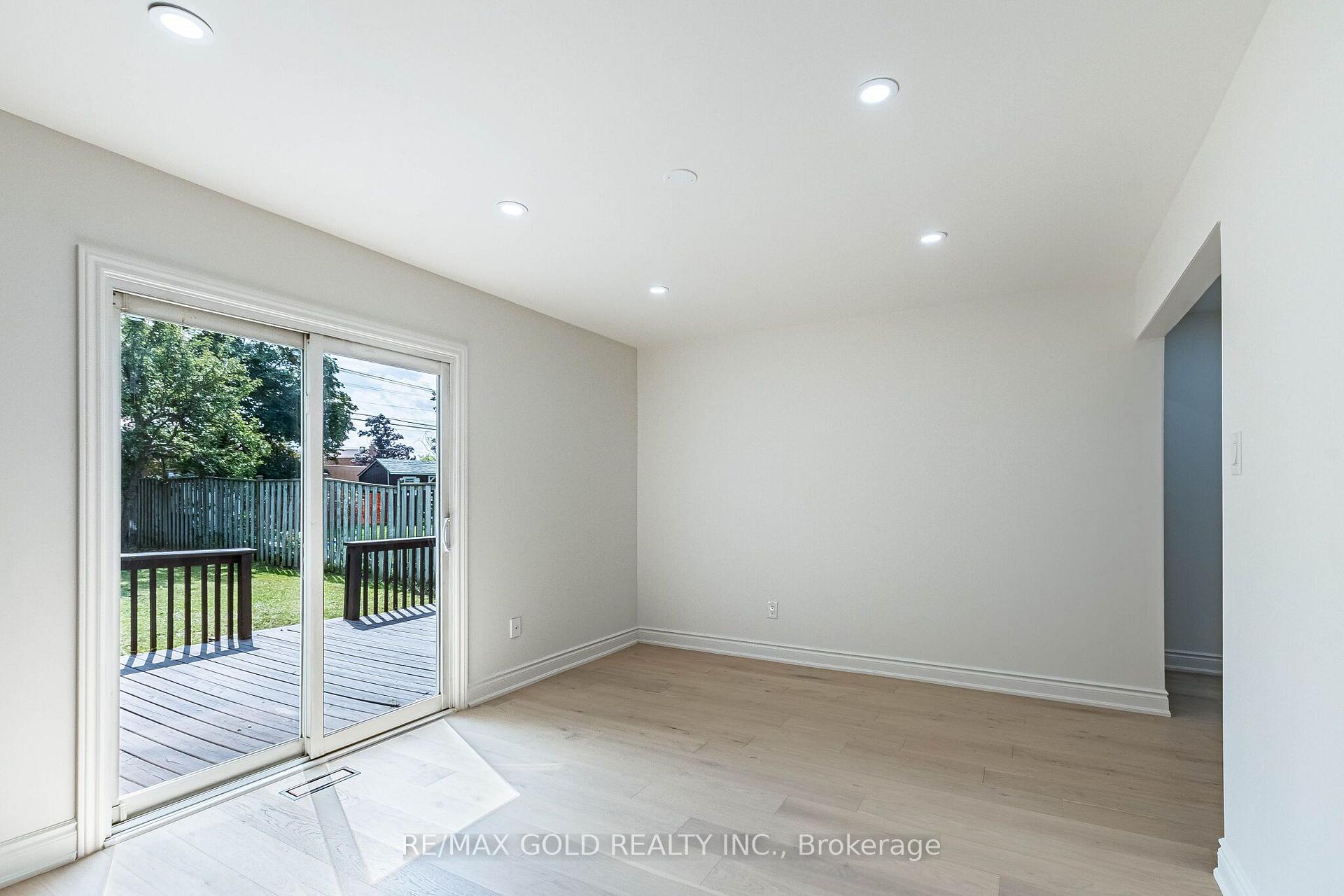 Photo 28 of 124 Banting Crescent, Brampton, Fletcher's West — HOMEH